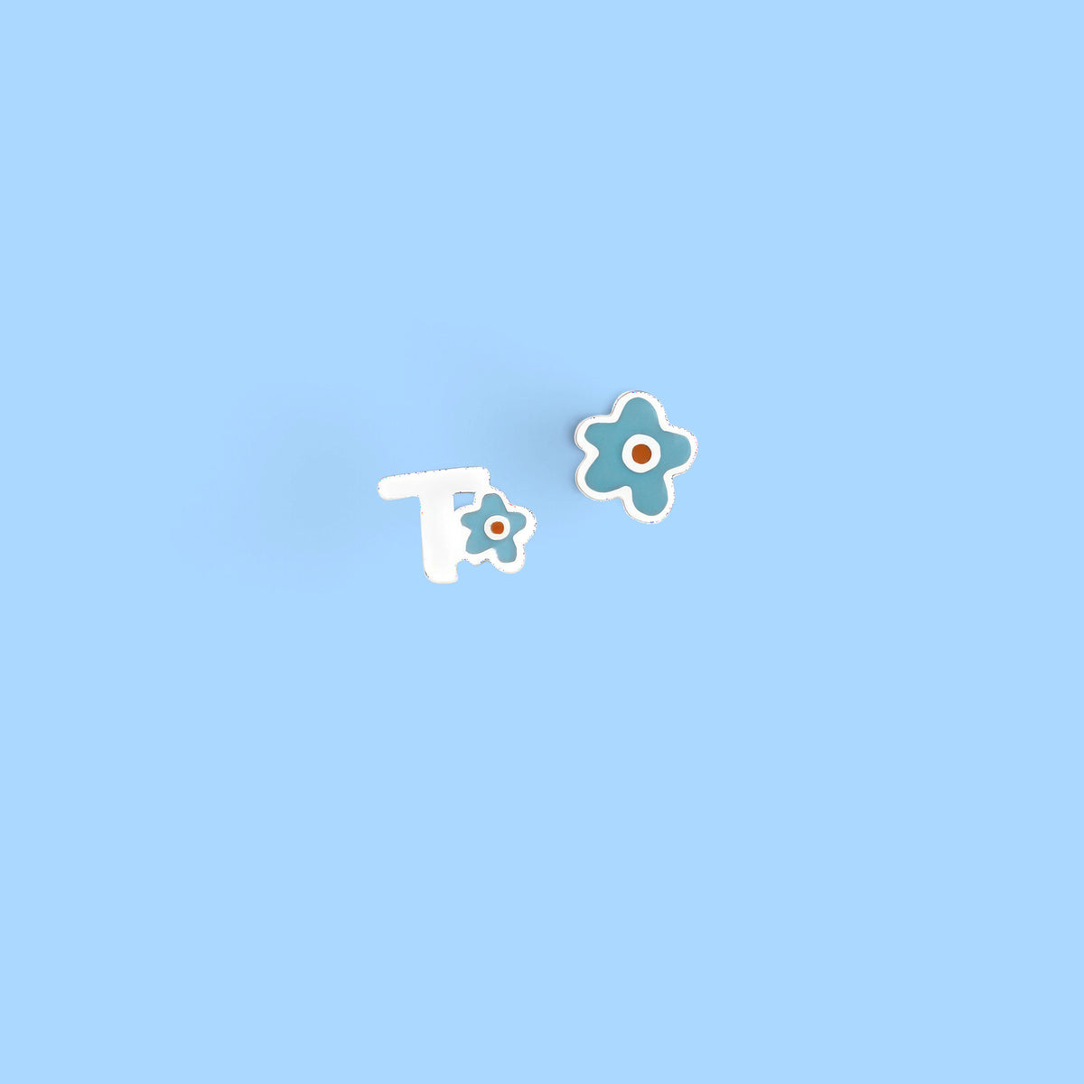 EARRING T