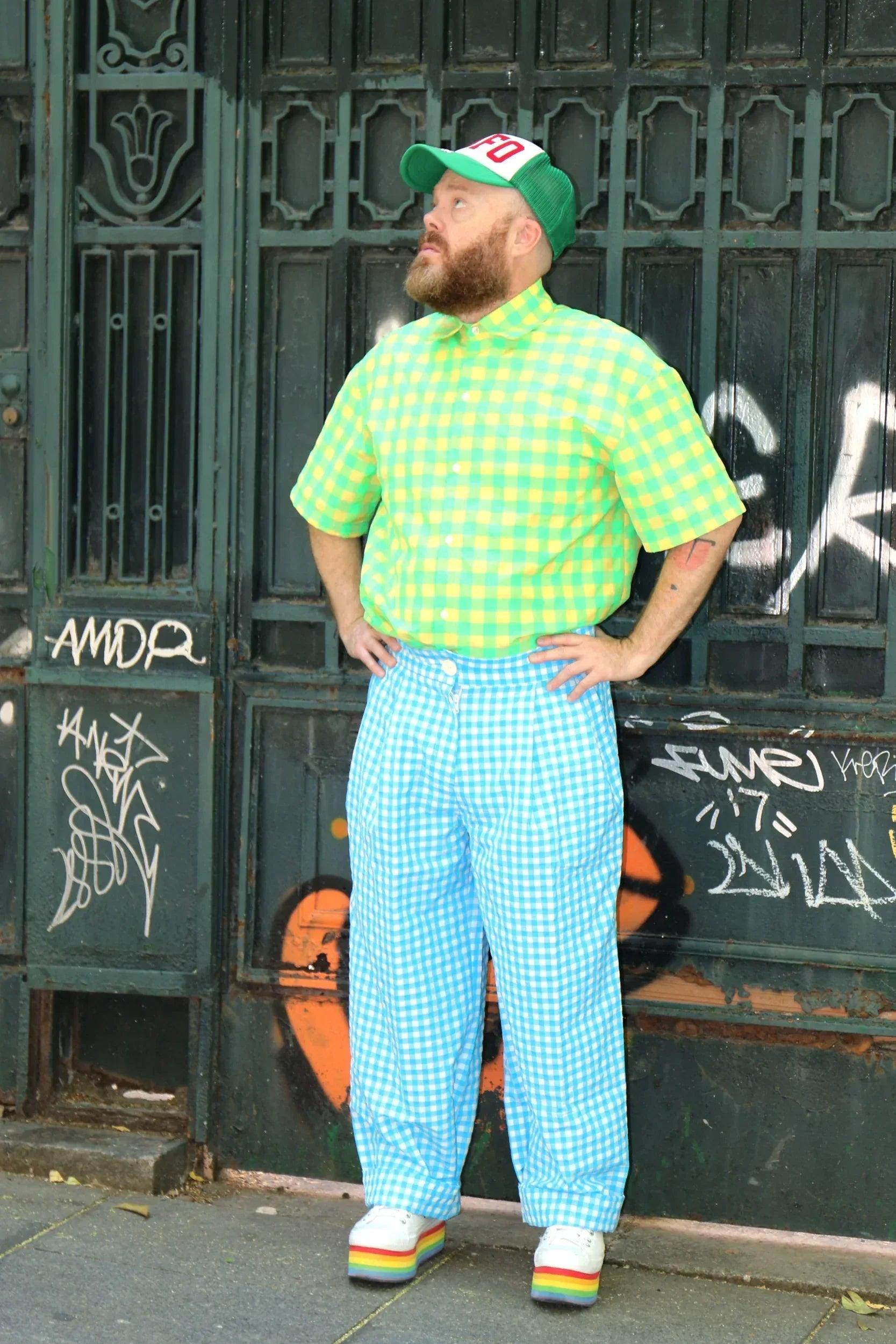 Pantalón Vichy azul claro de hombre con cuadros blancos y cinturilla elástica