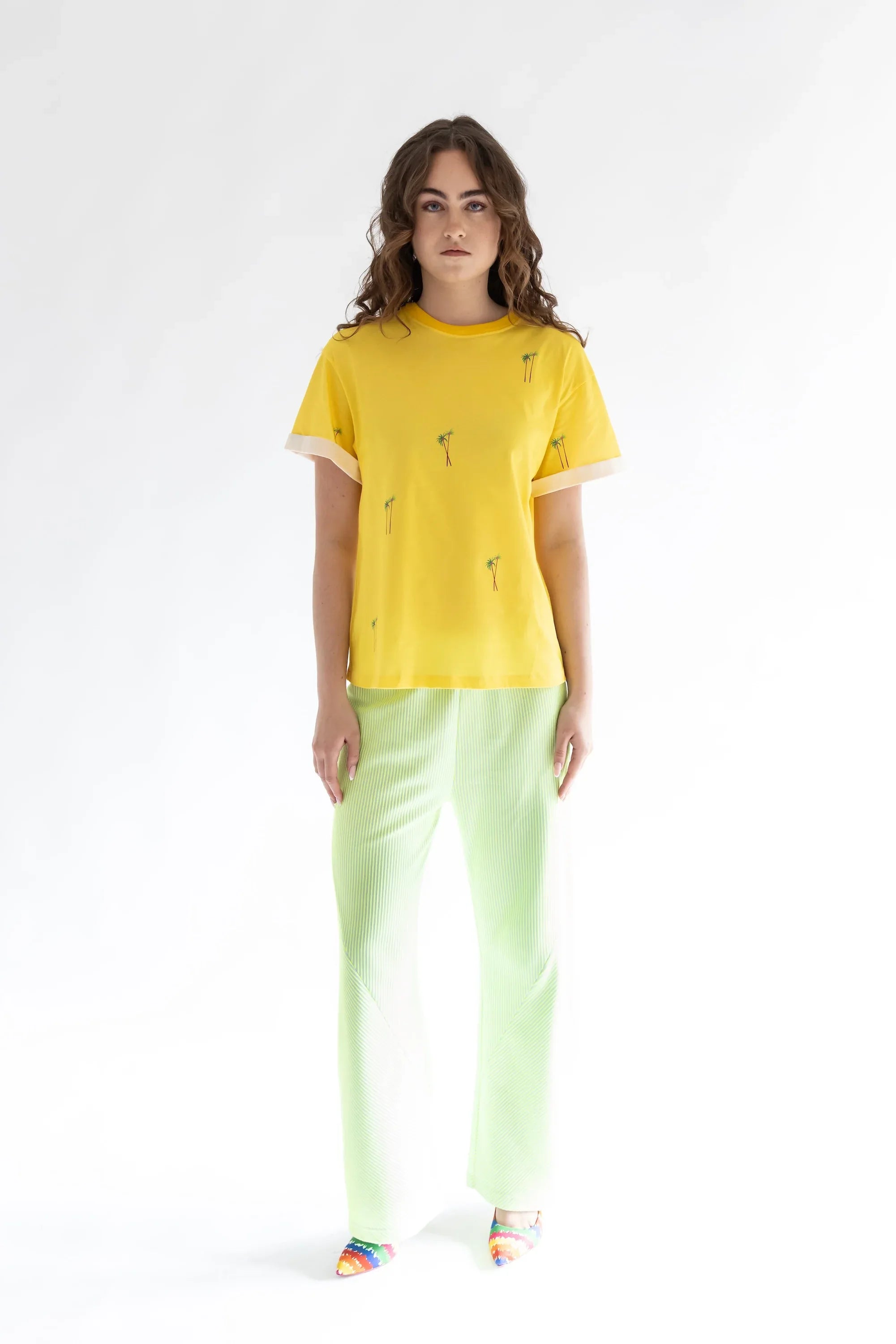 CAMISETA AMARILLA PALMERAS