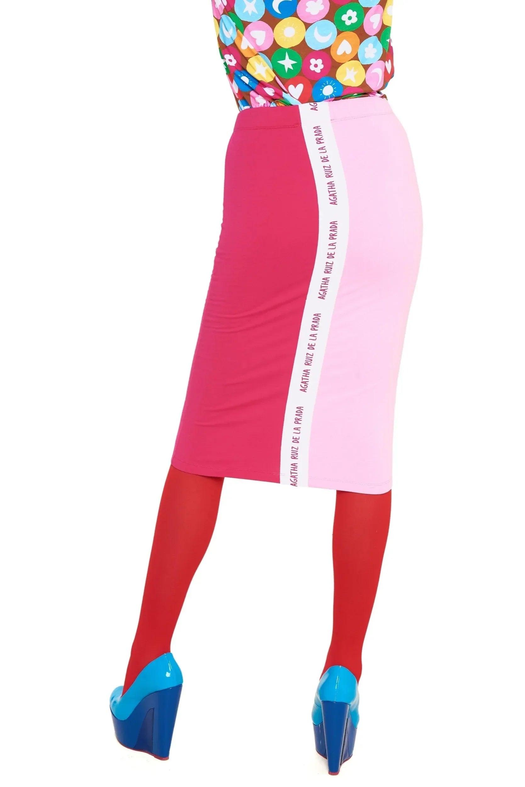 Falda bicolor rosa y fucsia con franja central vertical y dobladillo a la rodilla