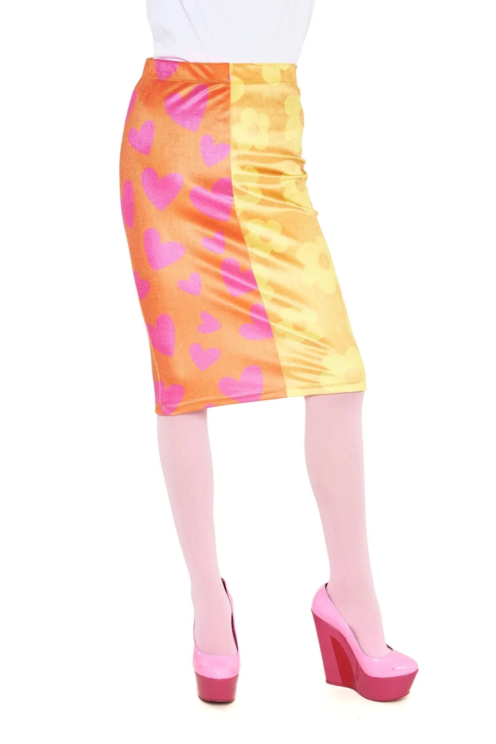 Falda midi ajustada amarilla y naranja con corazones rosas