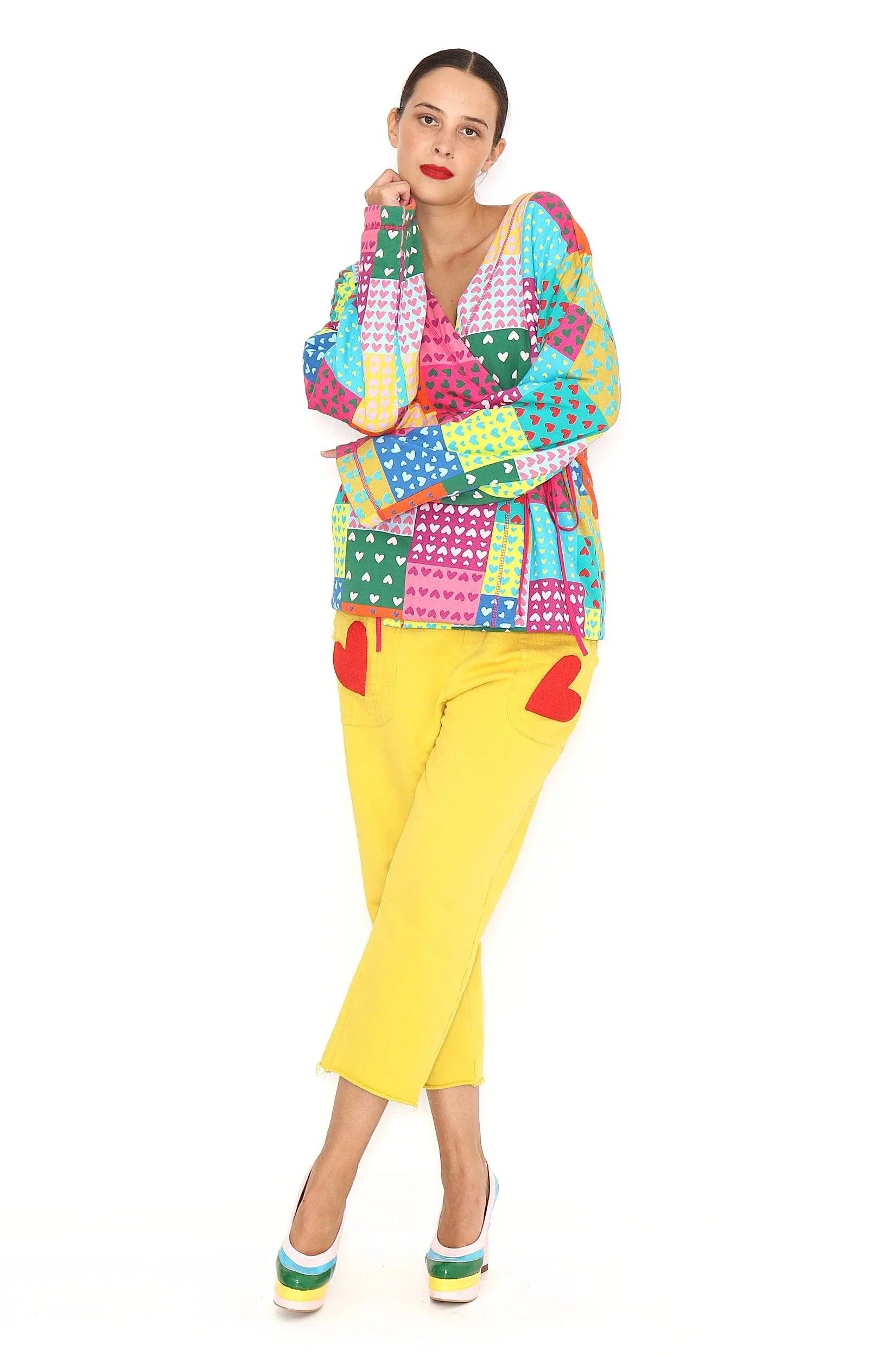 Kimono patchwork multicolor con cinturón, cuello en V y mangas largas abullonadas