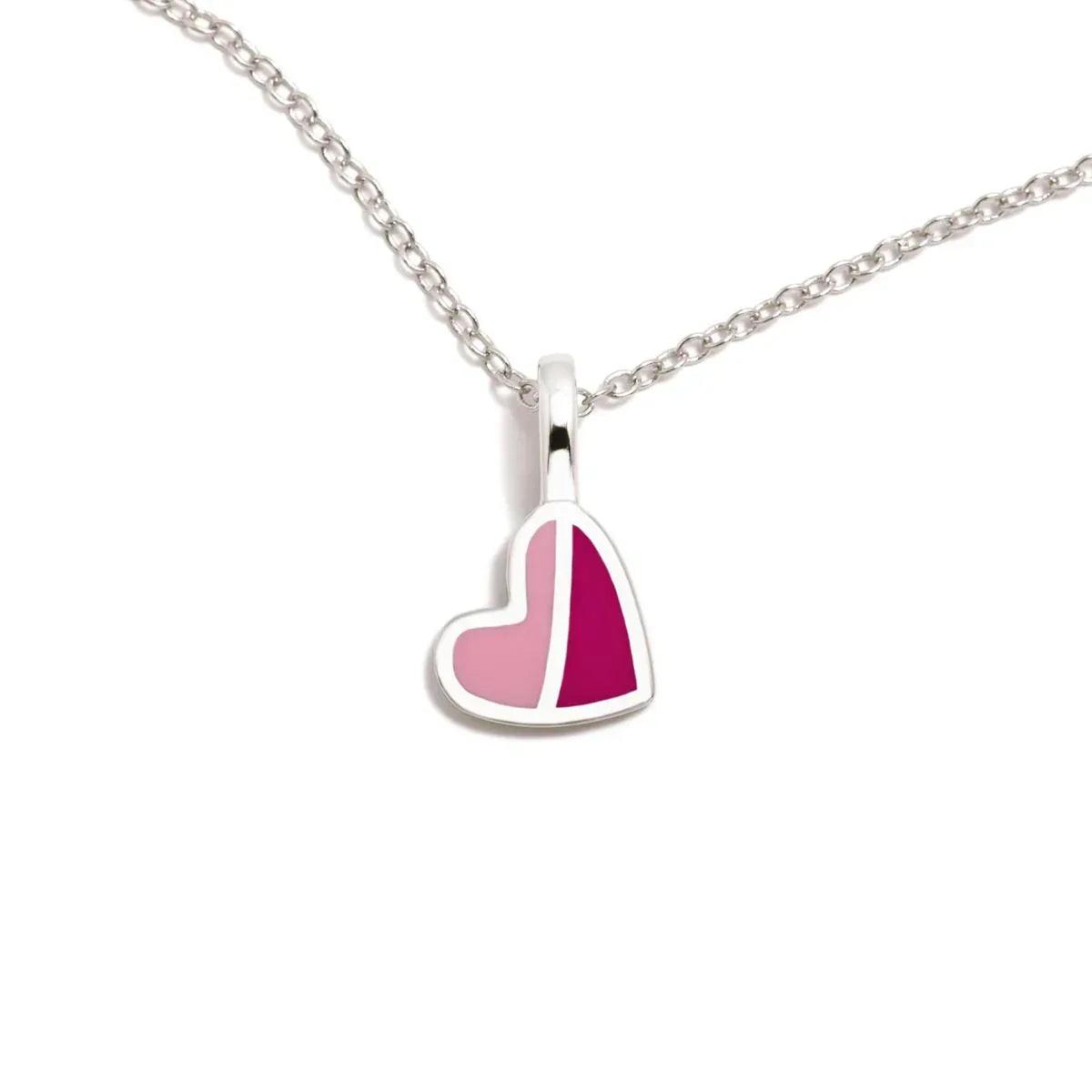 Colgante de corazón bicolor con cadena plateada