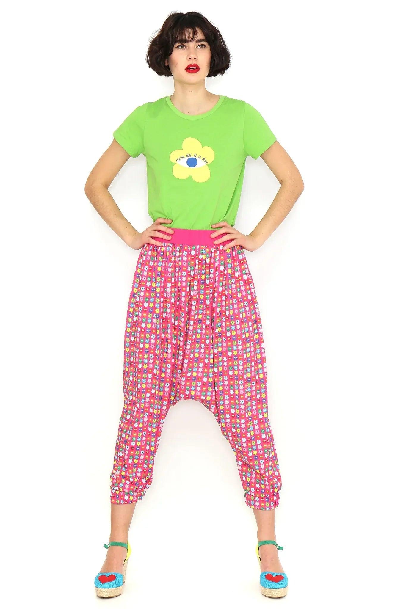 Pantalón estampado tiro bajo, cintura fruncida y largo 3/4, rosa y rojo
