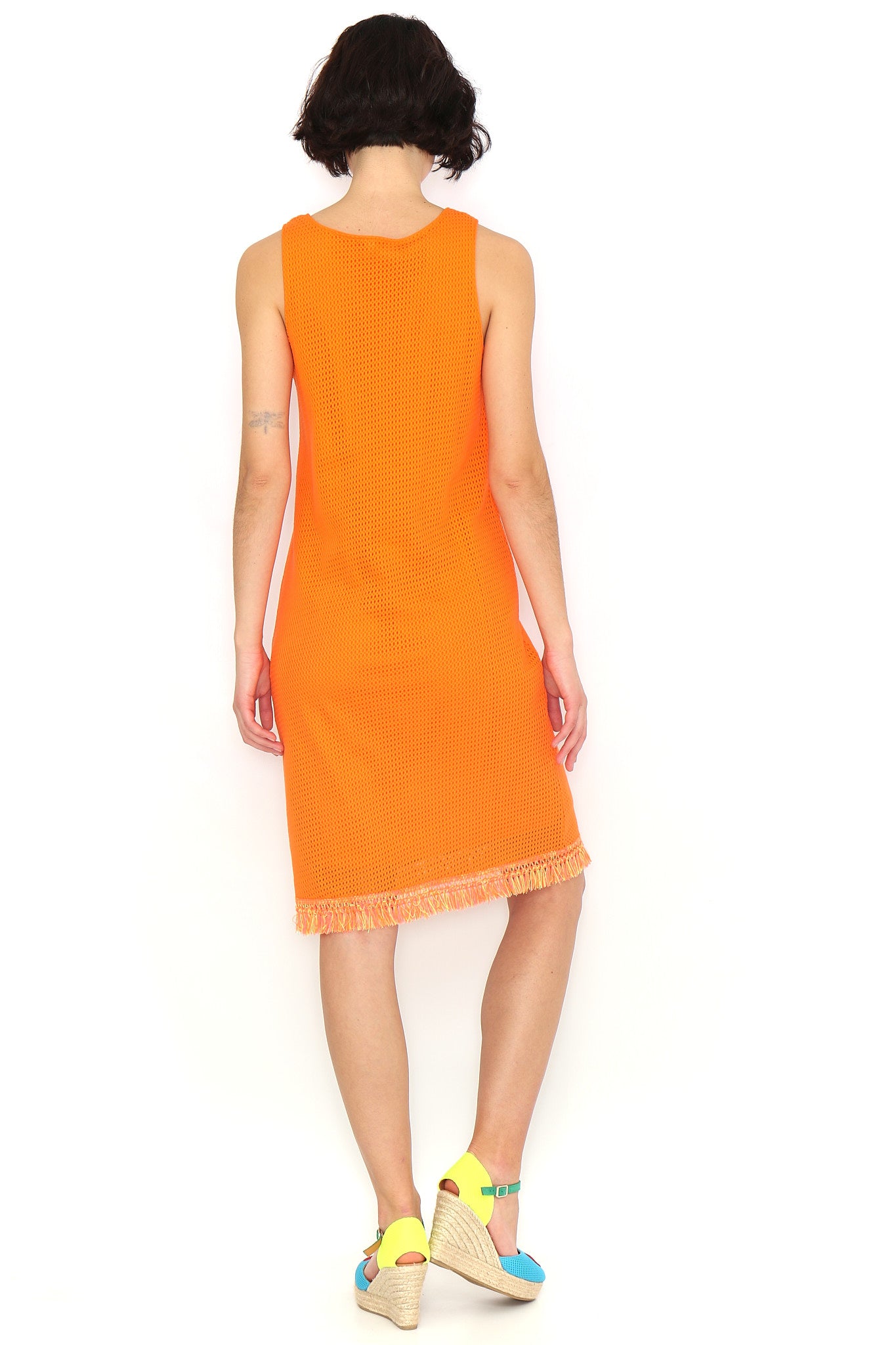 VESTIDO NARANJA FLECOS