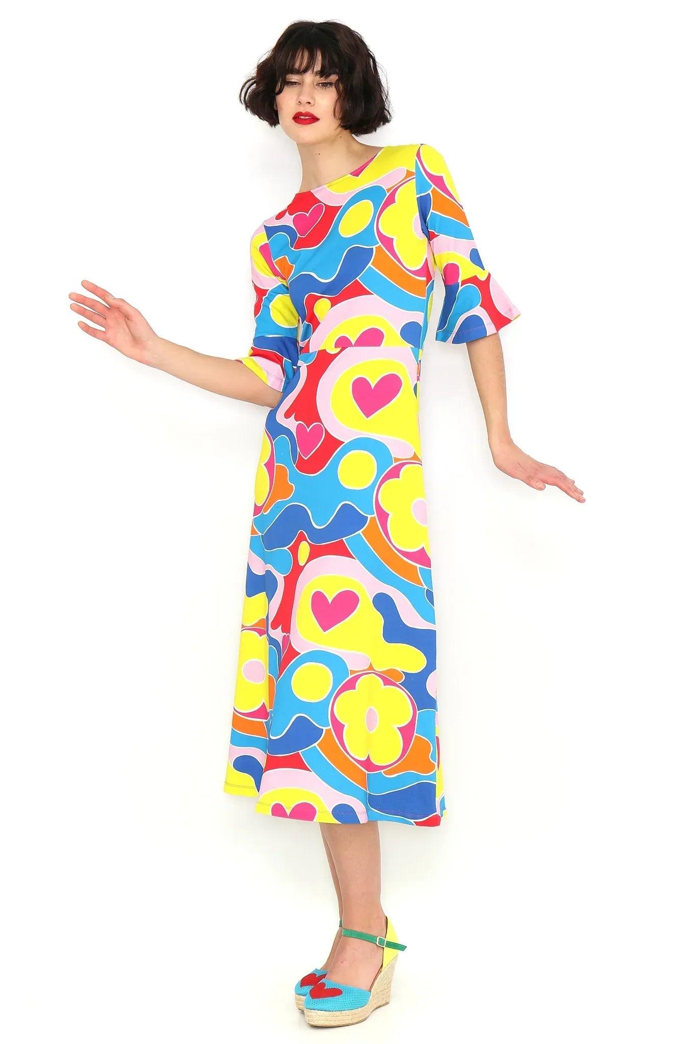 Vestido midi estampado multicolor con manga globo y falda ligeramente evasé