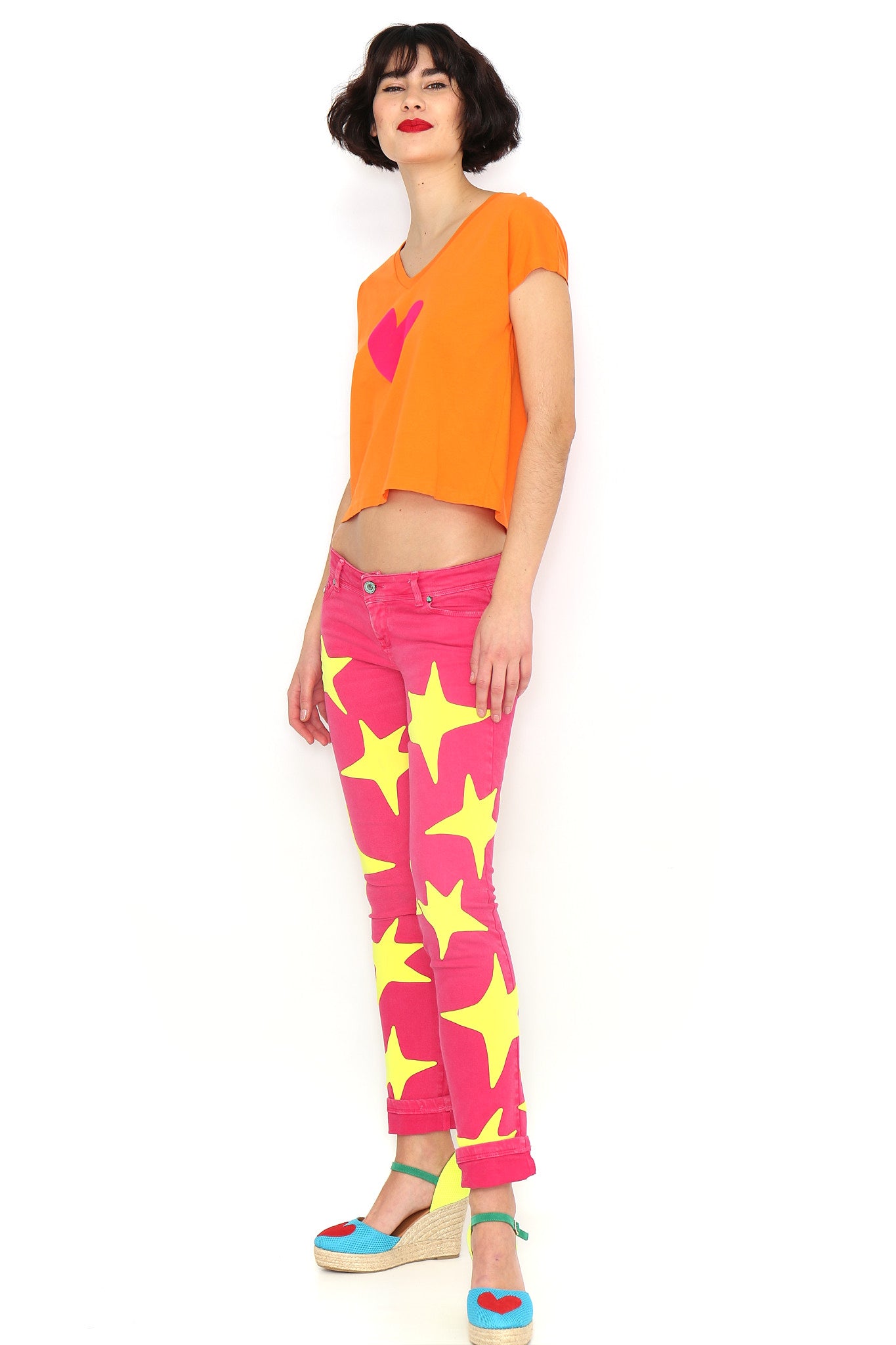 CAMISETA CORAZON FUCSIA