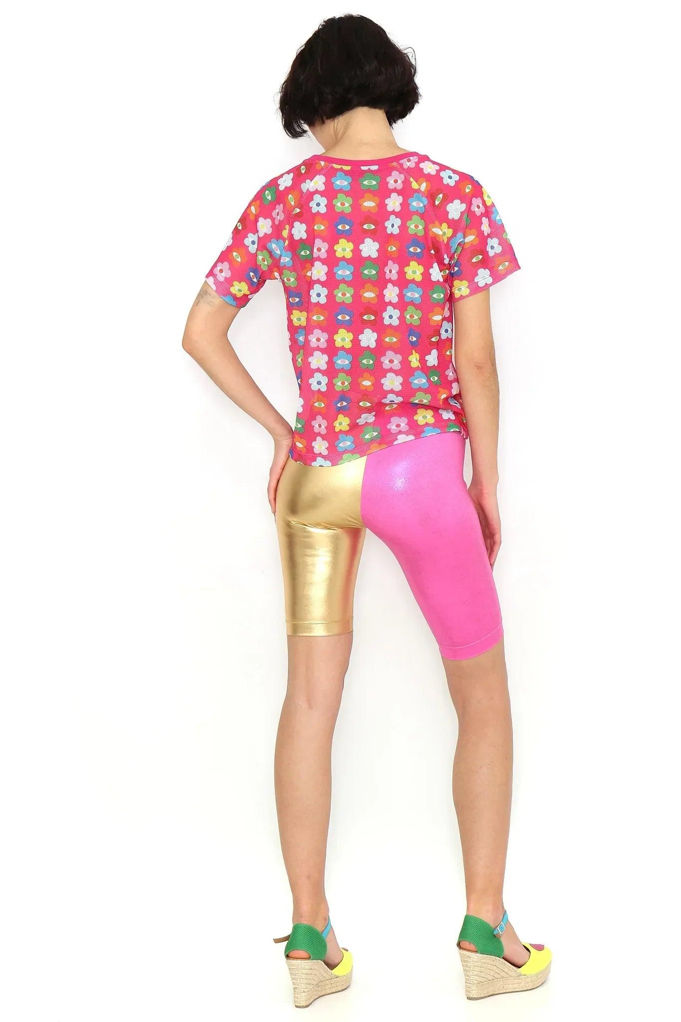 Camiseta rosa estampada de flores, manga corta, vista trasera