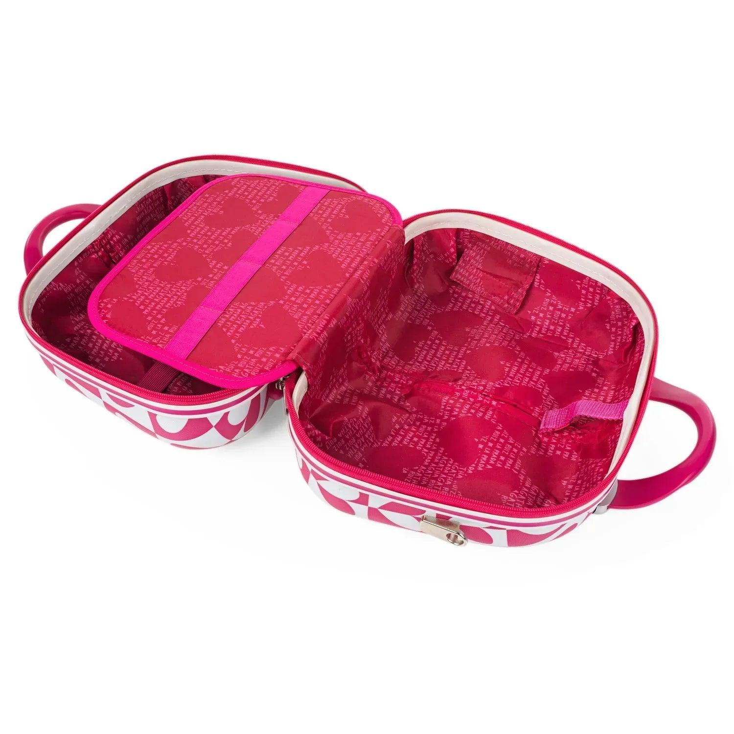 Neceser con compartimentos internos en forro fucsia y cierre; exterior con corazones