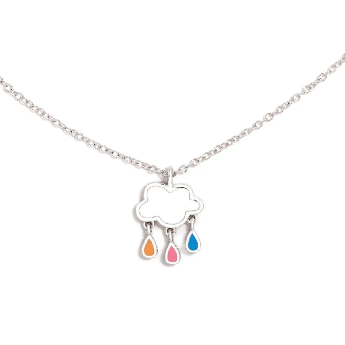 Collar con colgante de nube metálica y tres gotas esmaltadas naranja, rosa y azul.