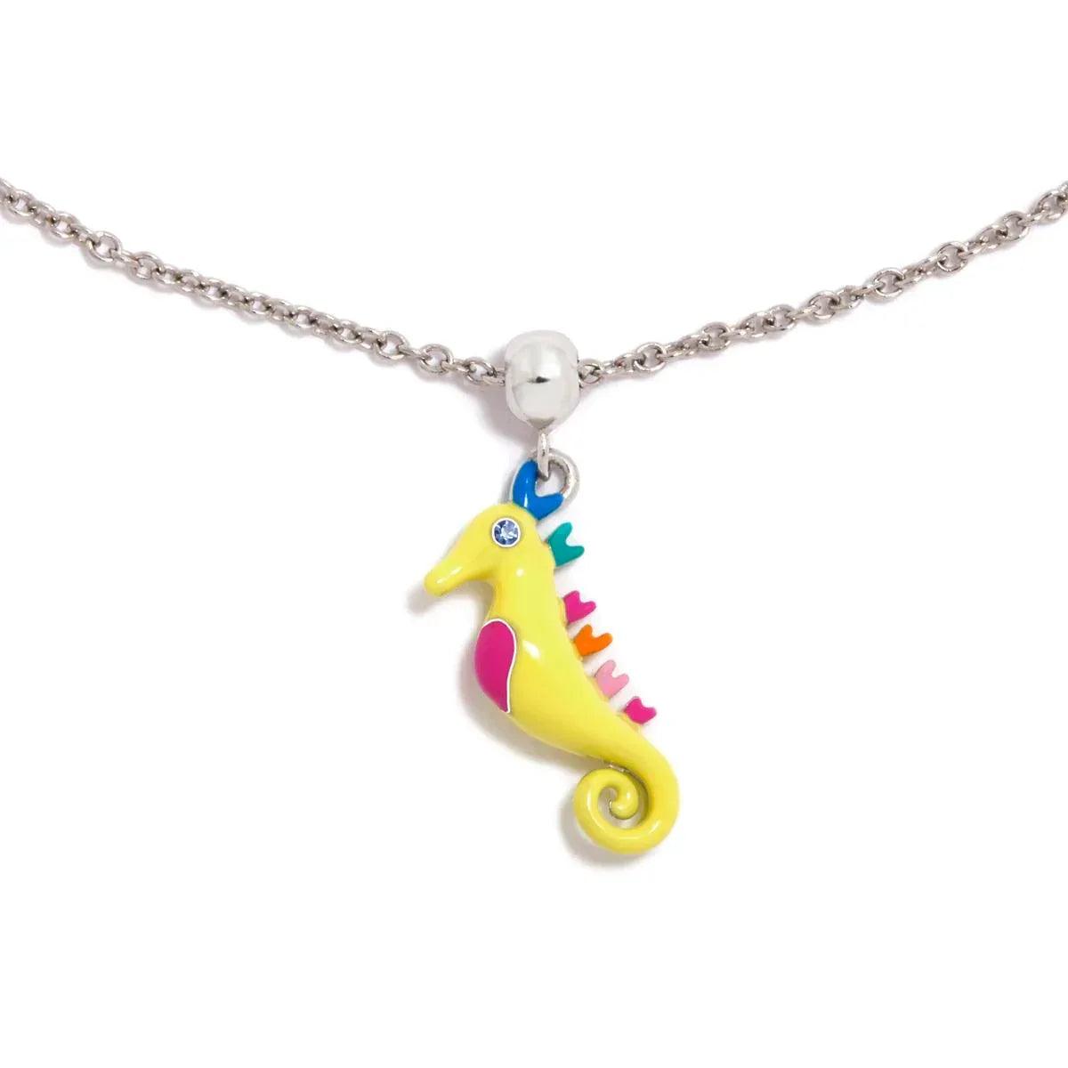 Colgante de caballito de mar multicolor con enganche plateado y cadena metálica