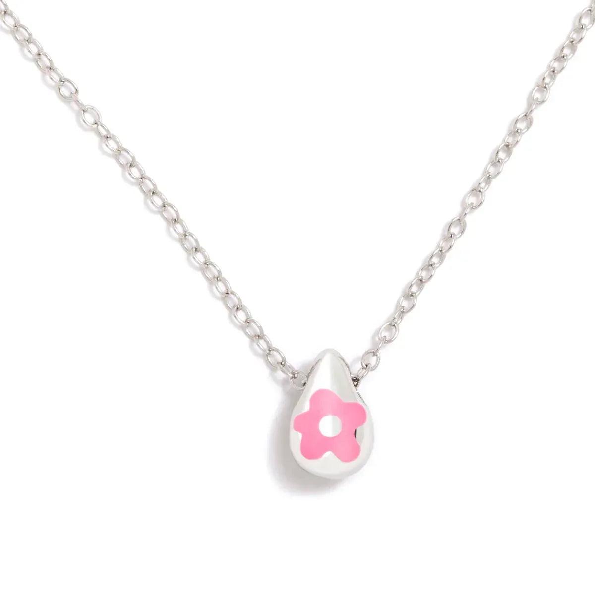 Collar con colgante de flor rosa en esmalte y cadena plateada