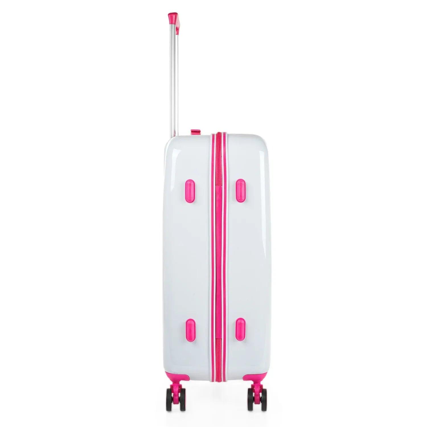 Maleta rígida blanca con bordes fucsia y ruedas, vista lateral con asa extensible.