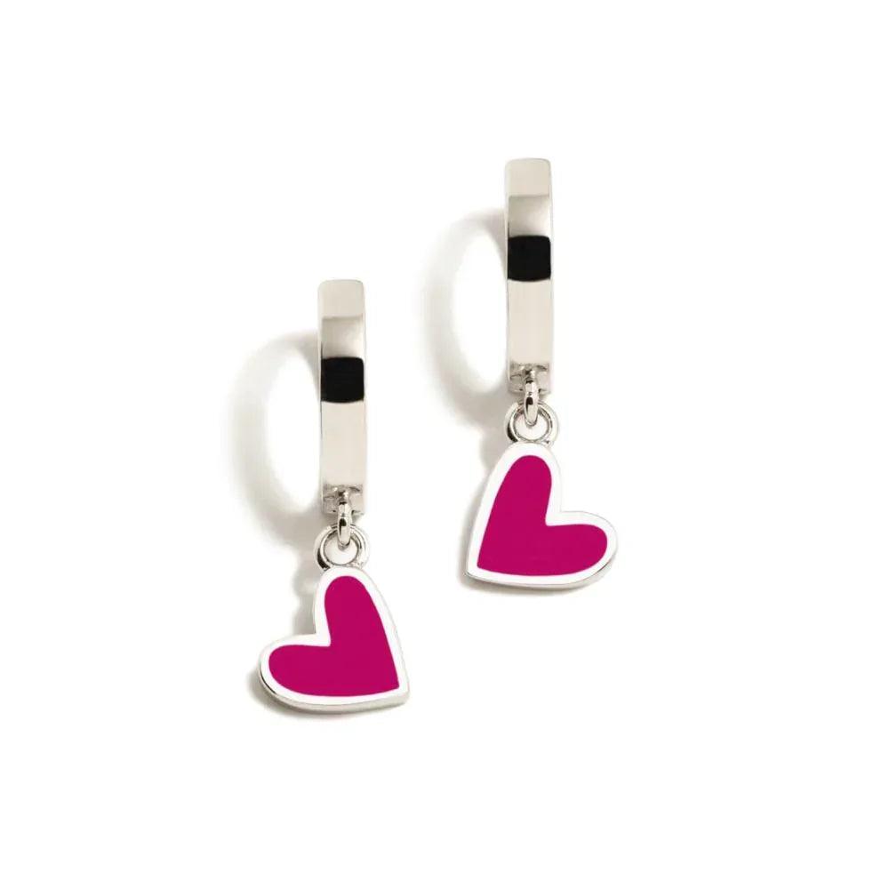 Aros hoop CRIOLLA con corazones fucsia colgantes y argollas plateadas
