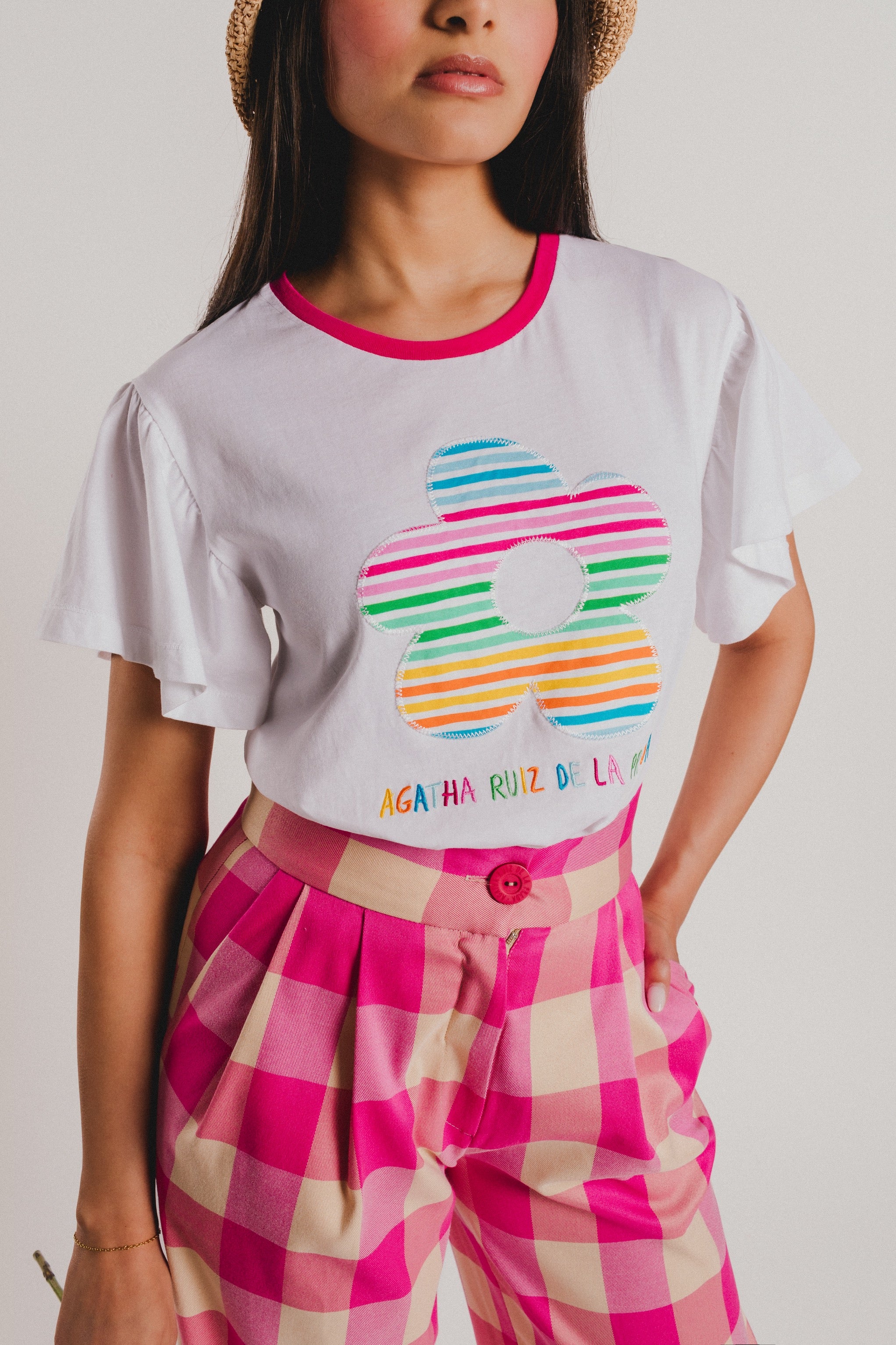 CAMISETA BLANCA FLOR RAYAS COLORES