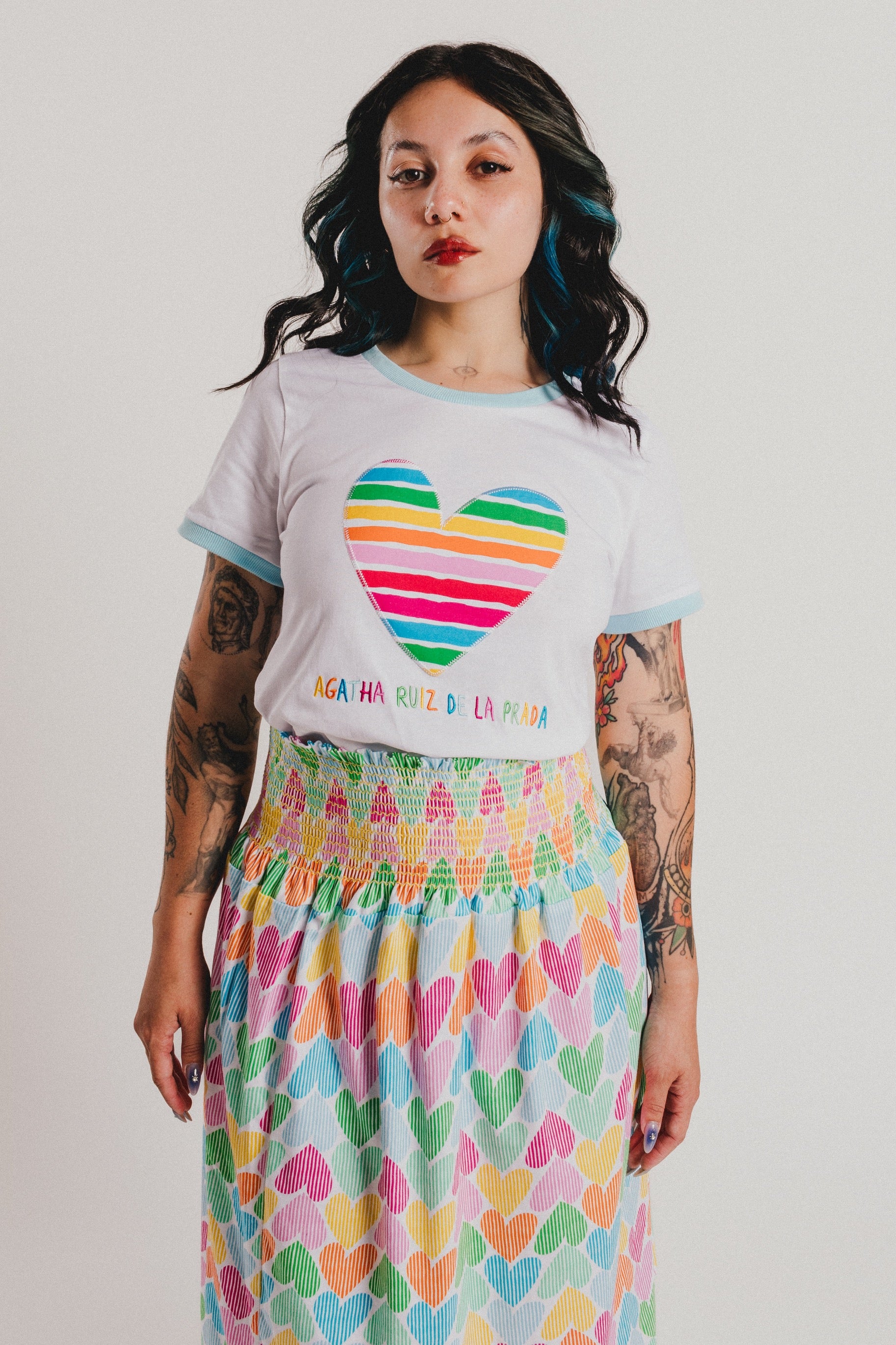 CAMISETA BLANCA CORAZON RAYAS COLORES - Agatha Ruiz de la Prada