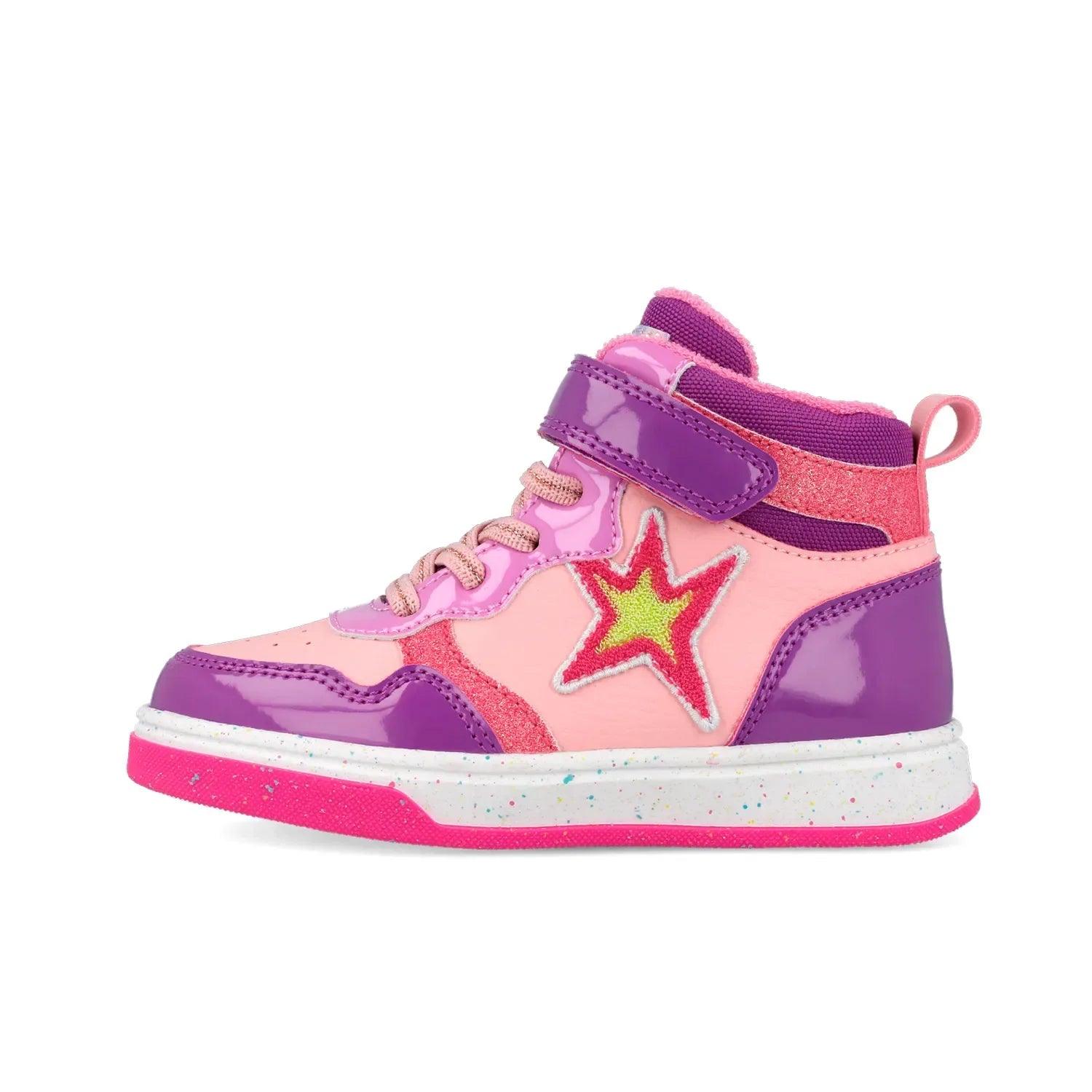 Botín bicolor rosa y morado con estrella frontal y suela blanca contrastada