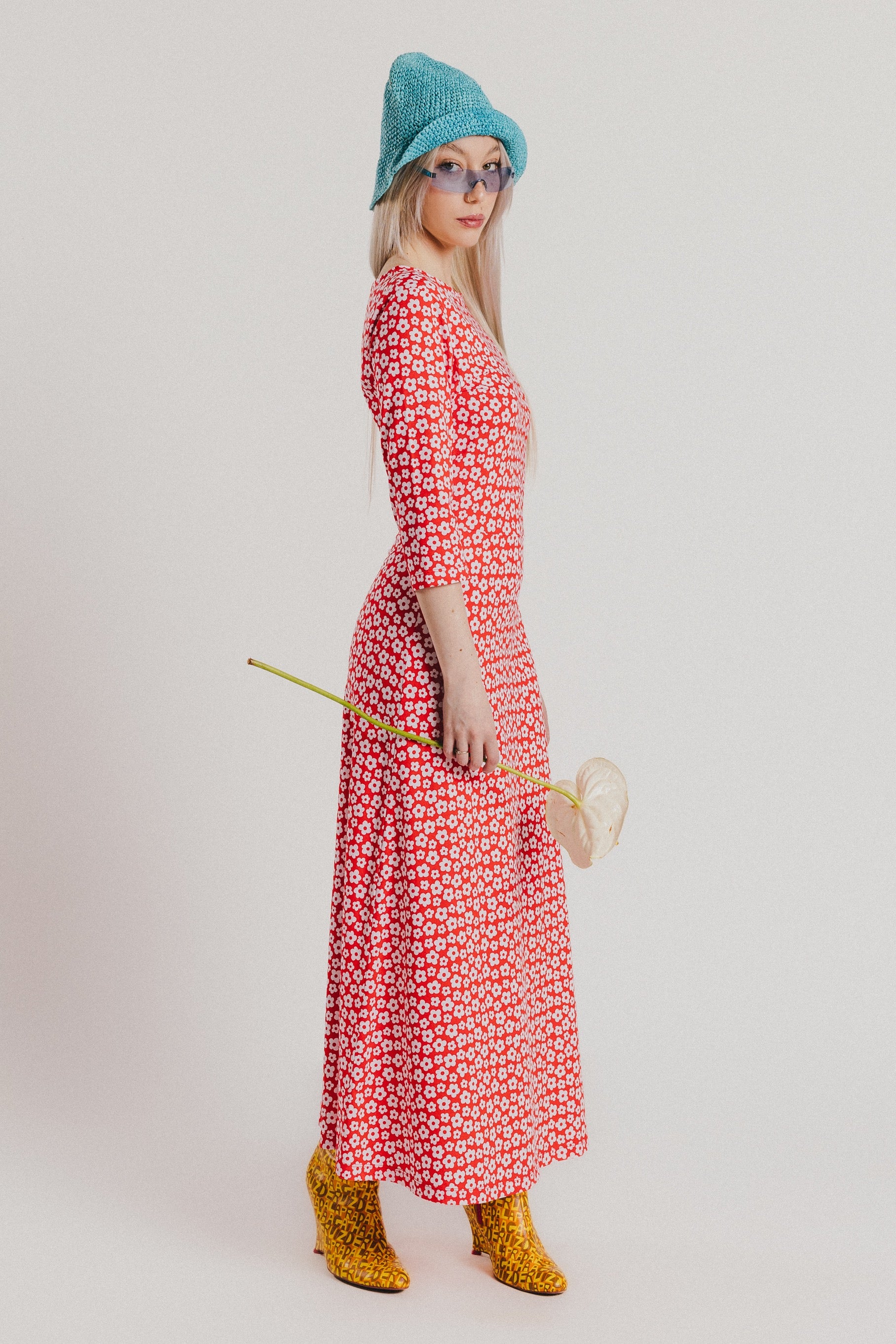 VESTIDO ROJO FLORECITAS BLANCAS