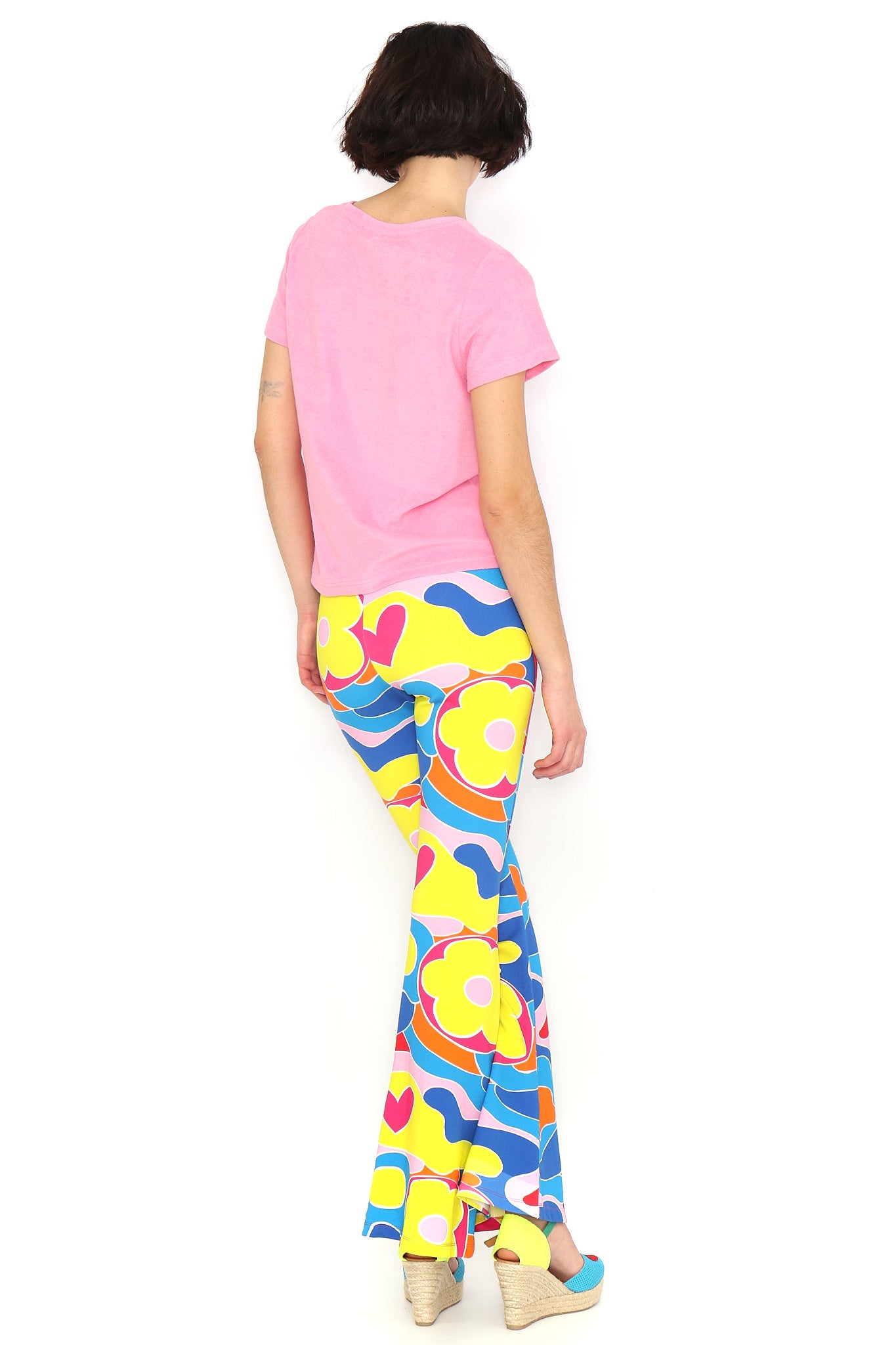 Camiseta rizo rosa bolsillo azul