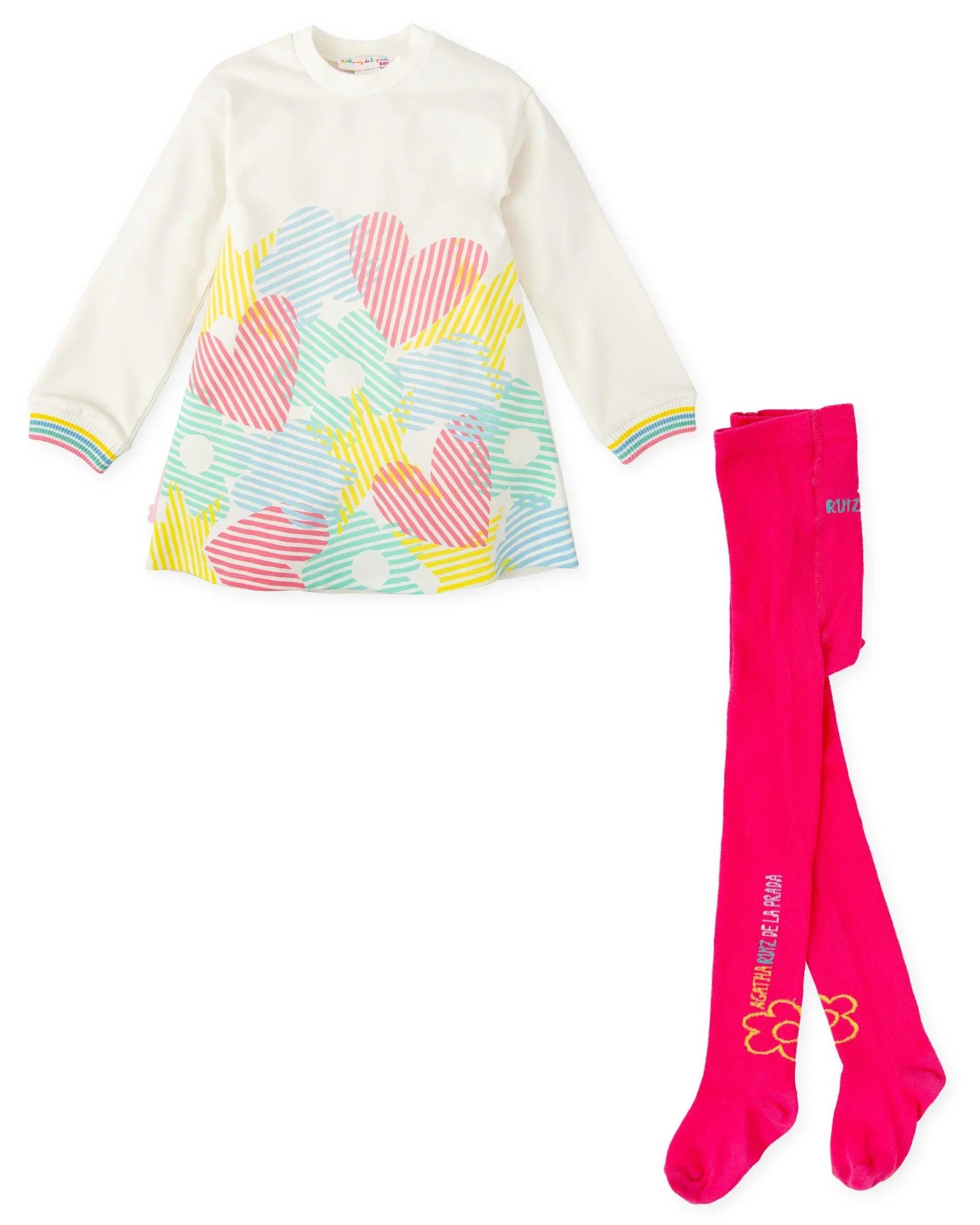Vestido blanco con estampado multicolor y leotardos fucsia; vista con piezas separadas