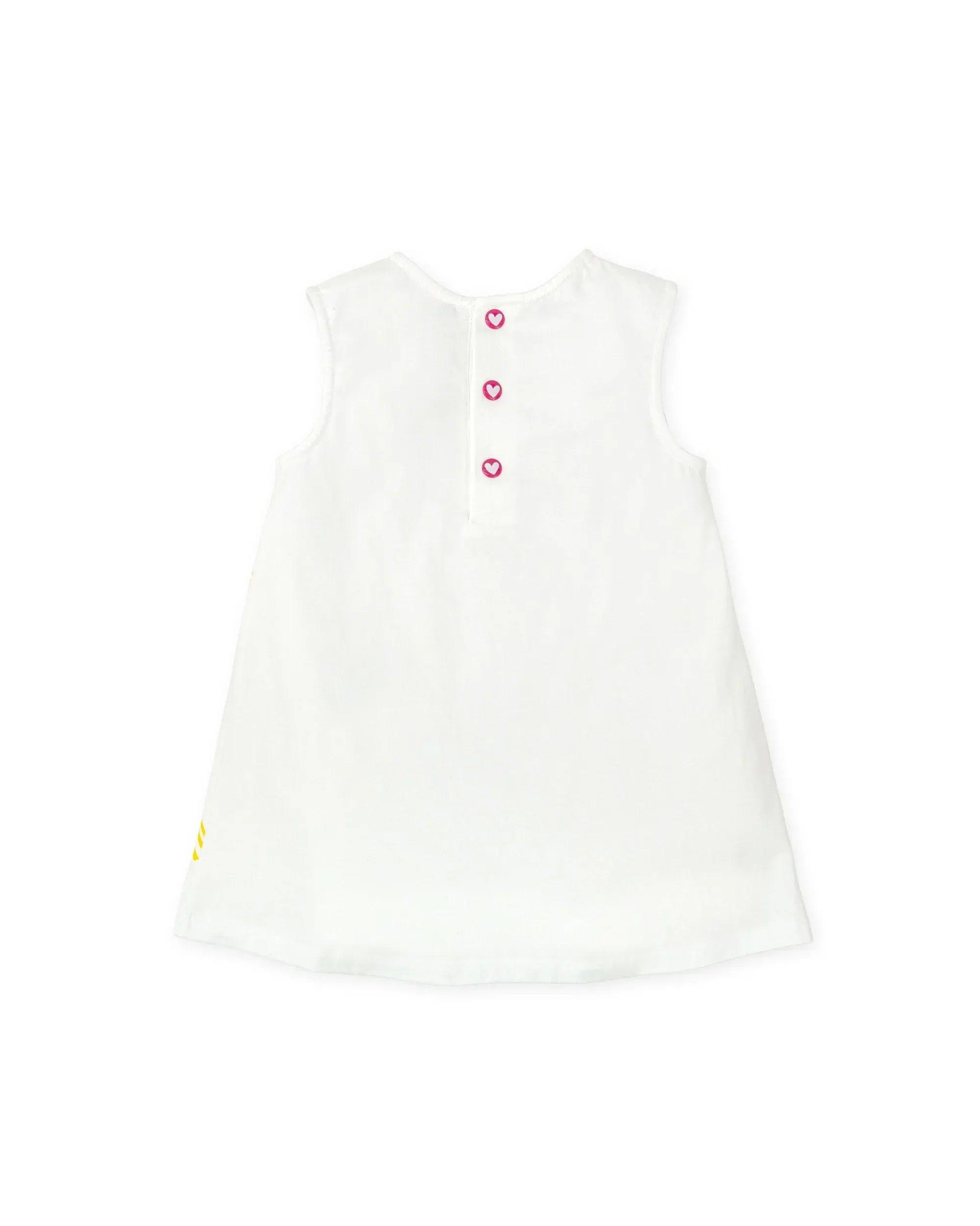 Vestido blanco sin mangas con botones delanteros y detalle de corazones