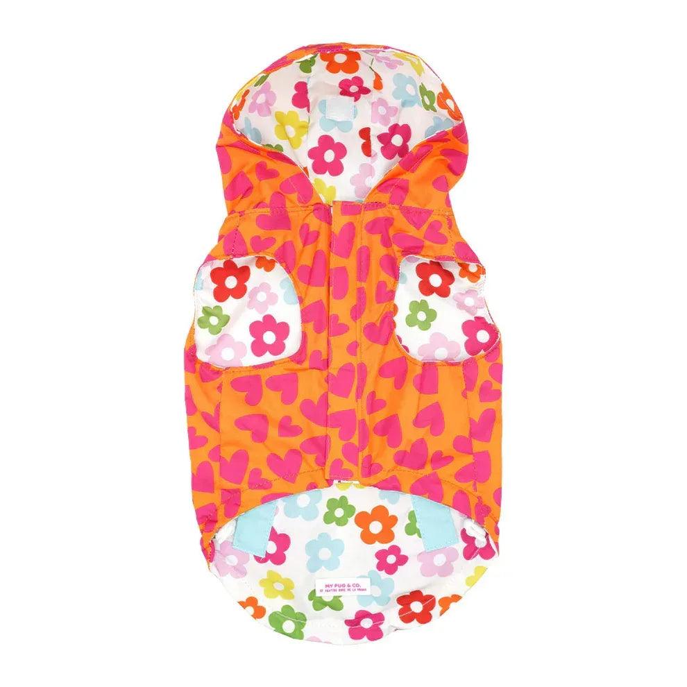 Chubasquero para perro con capucha, diseño combinado de corazones y flores en rosa