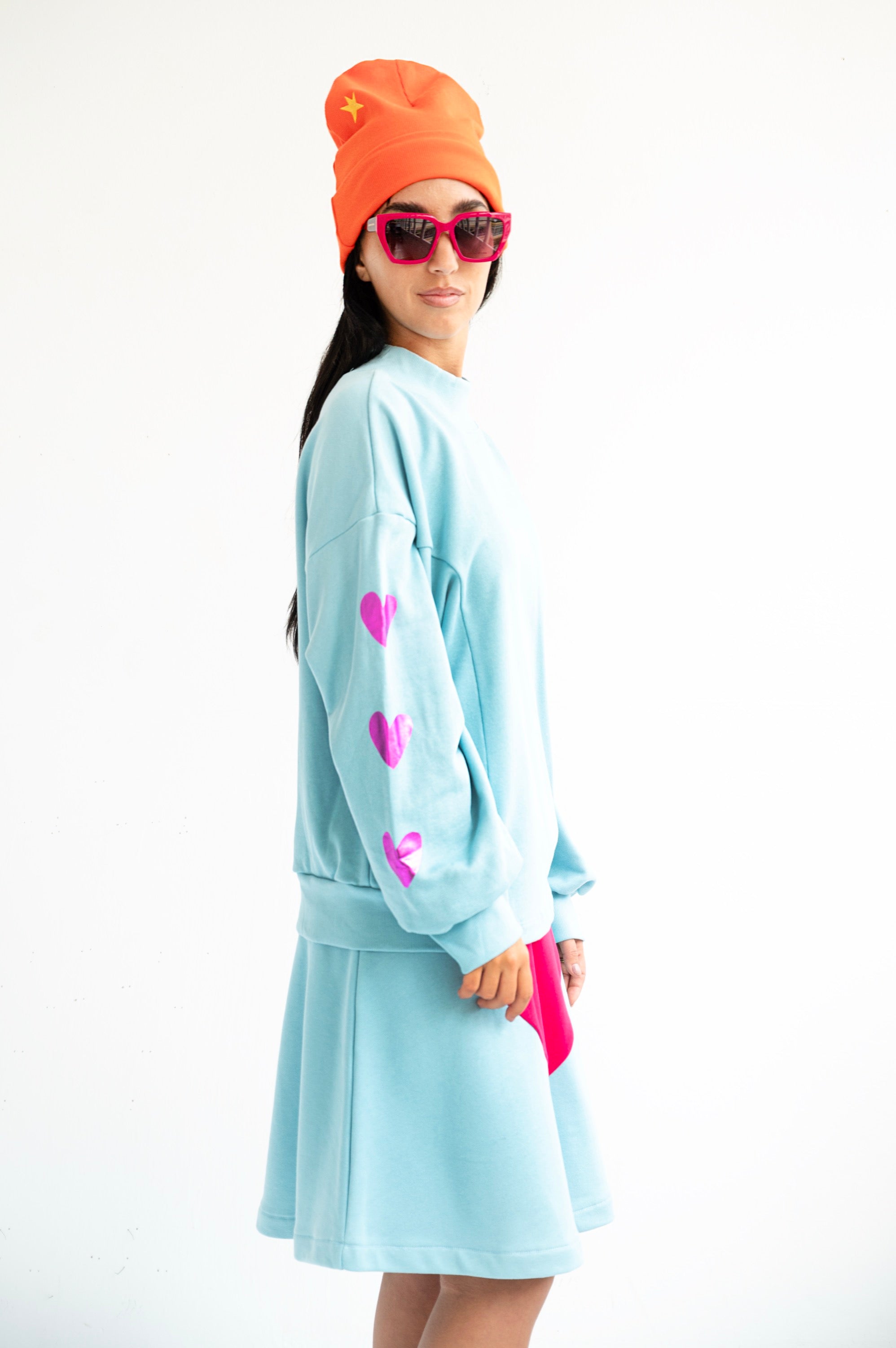 Sweat-shirt bleu cœurs manches