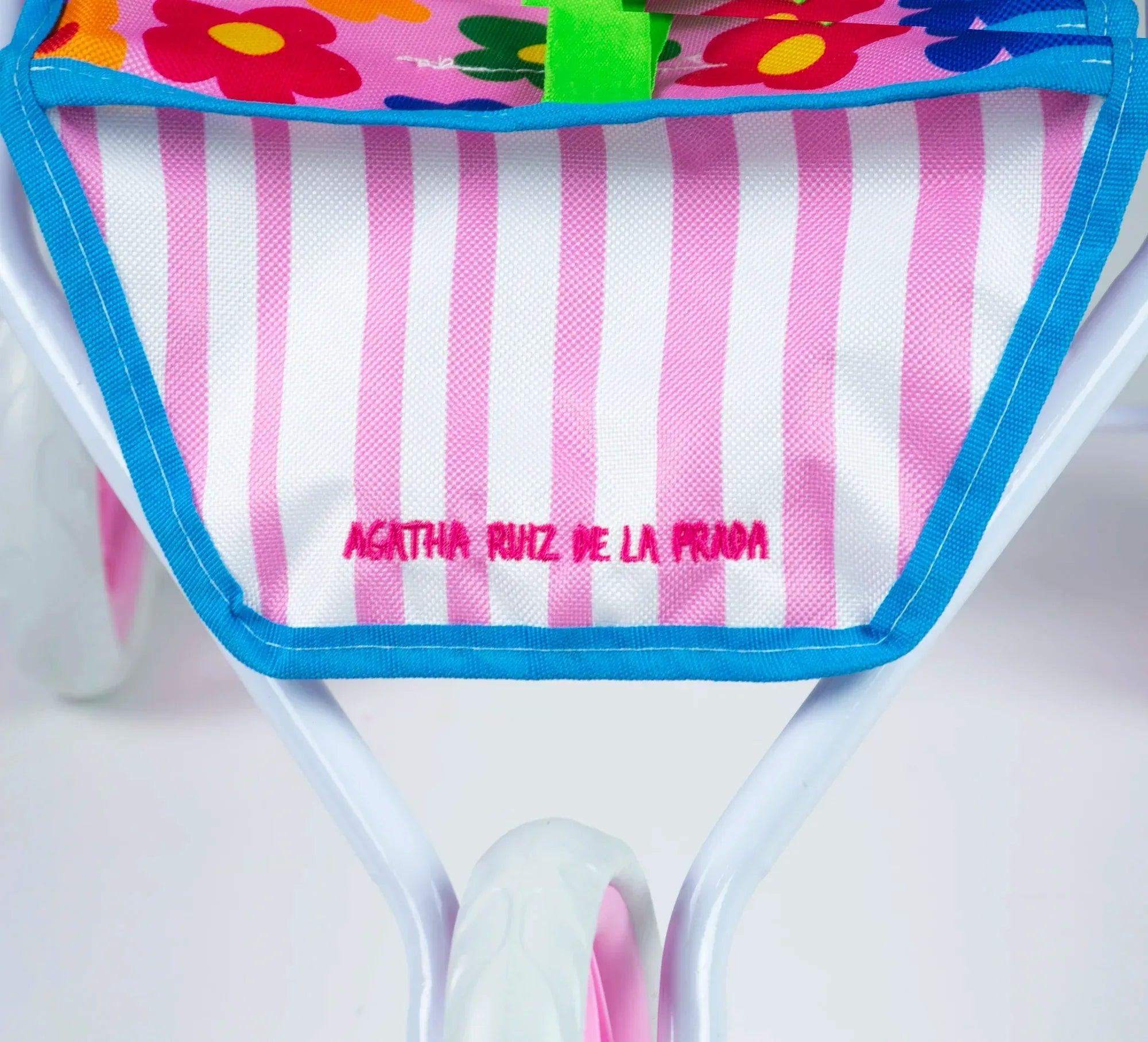 Asiento del carrito de muñecas Agatha Ruiz de la Prada, rayas blanco-rosa y logo