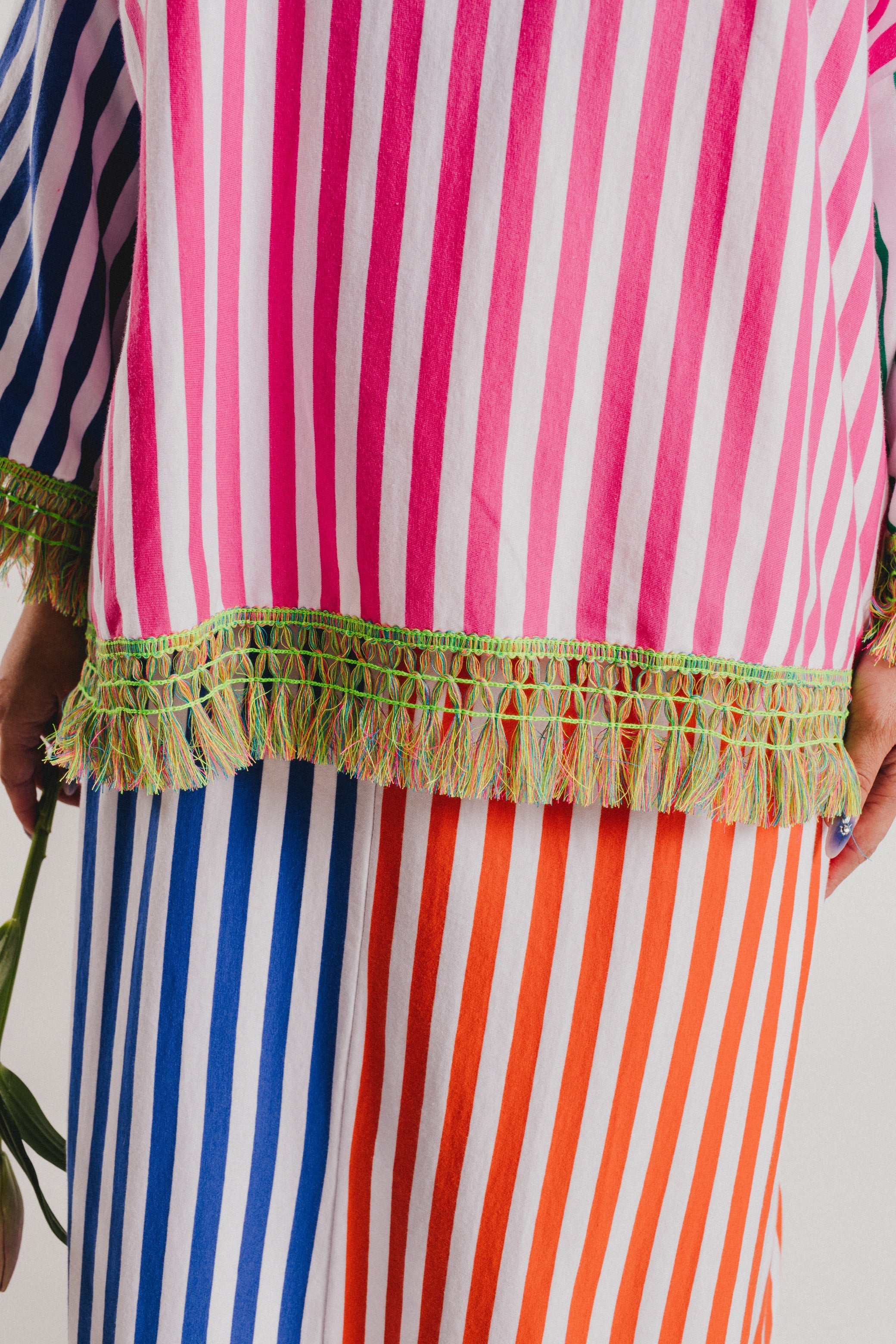 CAMISETA RAYAS COLORES CORAZON