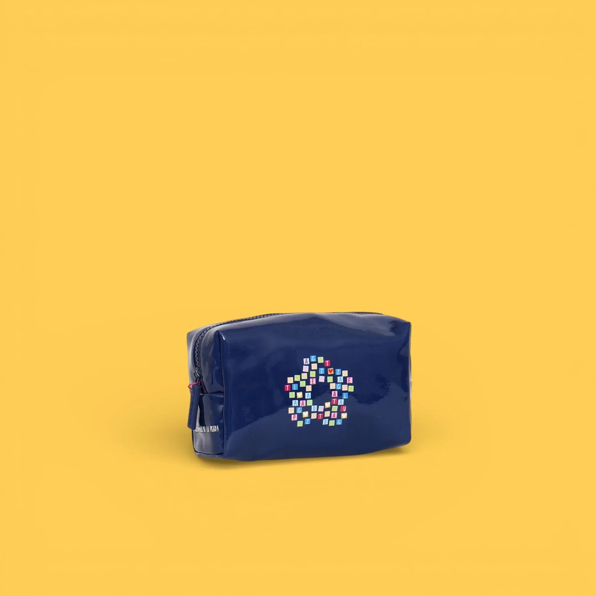 NECESER LOGO AZUL - Agatha Ruiz de la Prada