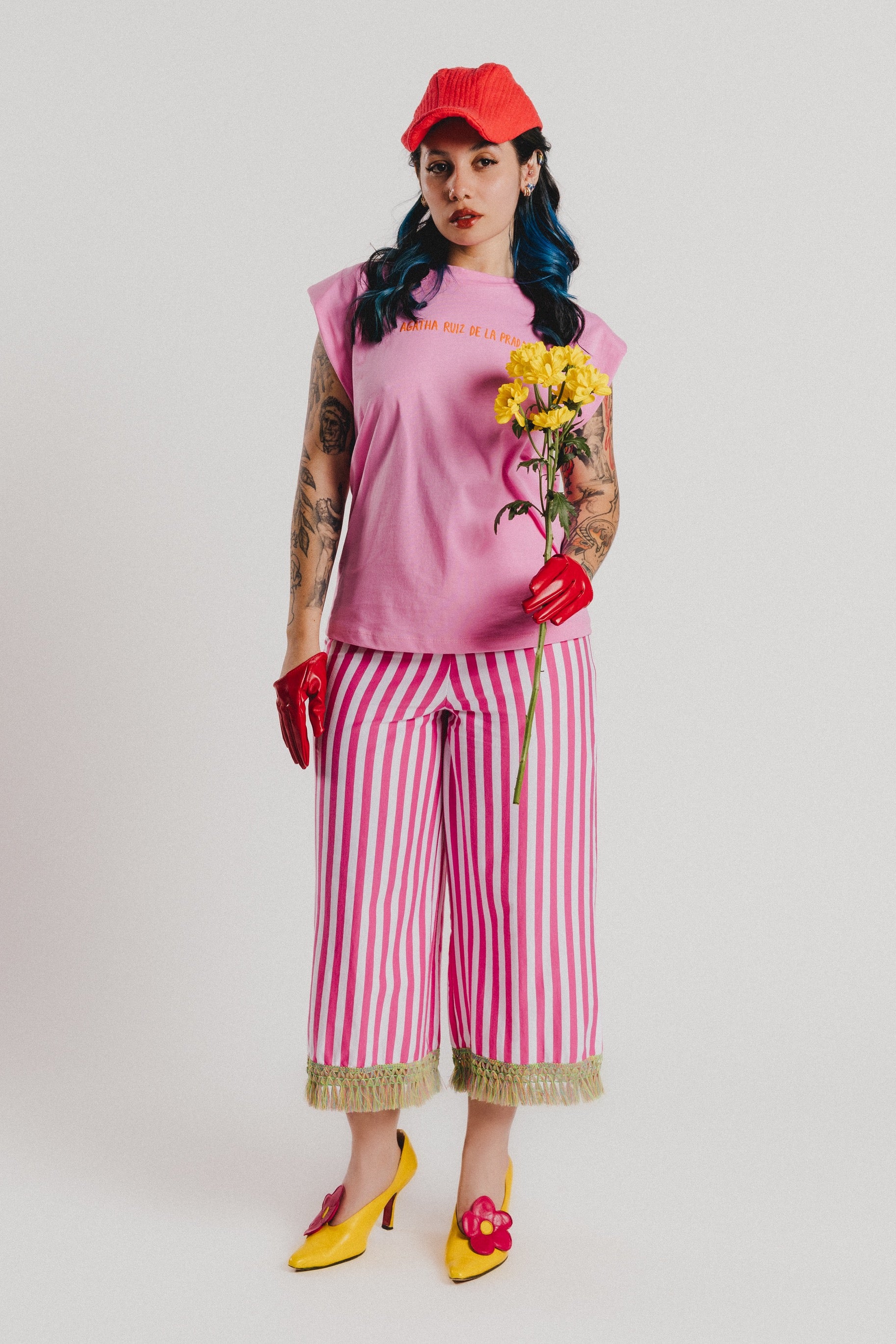 PINK T-SHIRT WITH ARP SHOULDER PADS