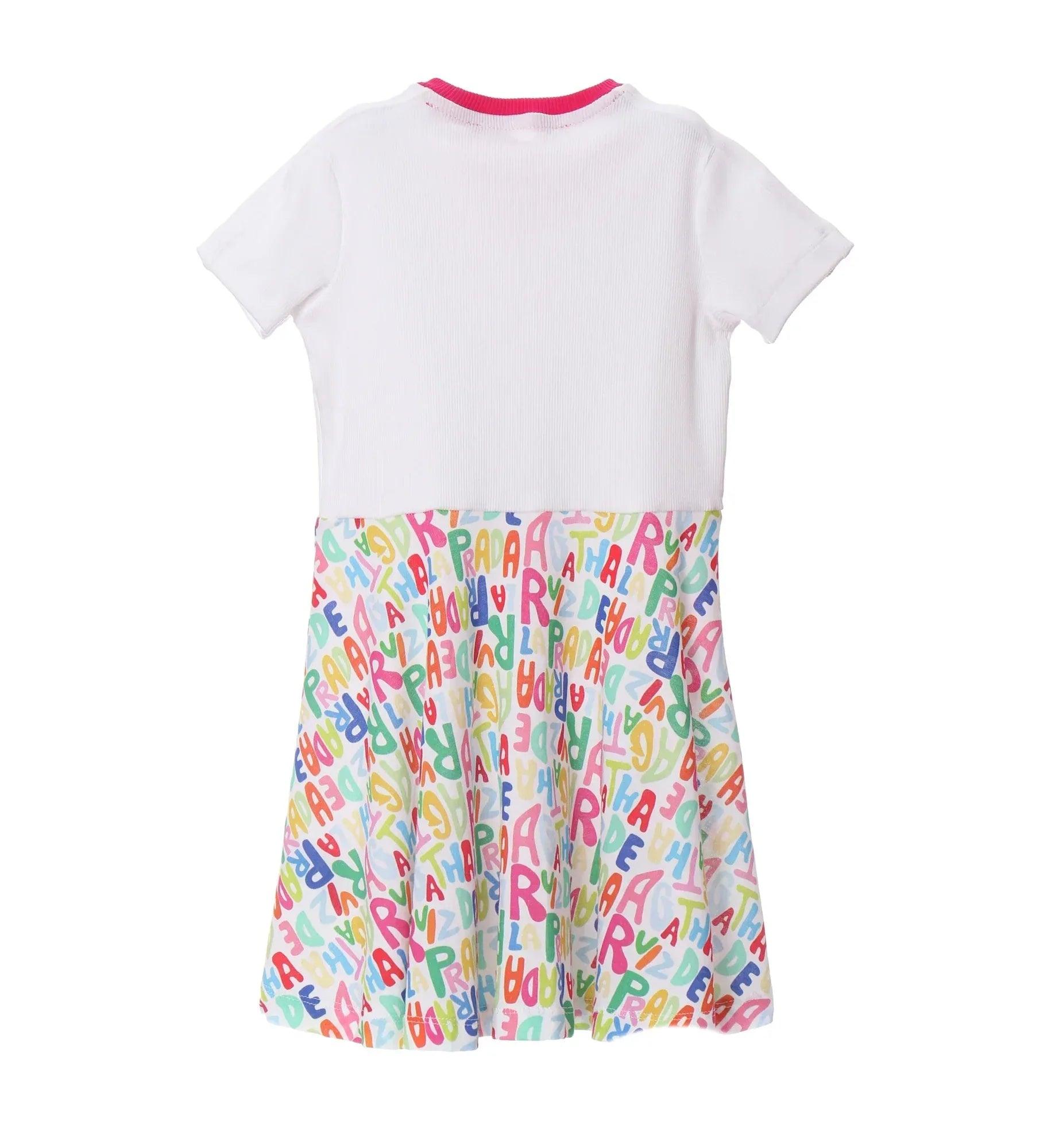 Vestido blanco manga corta con cuello rosa y falda estampada letras ARP multicolor