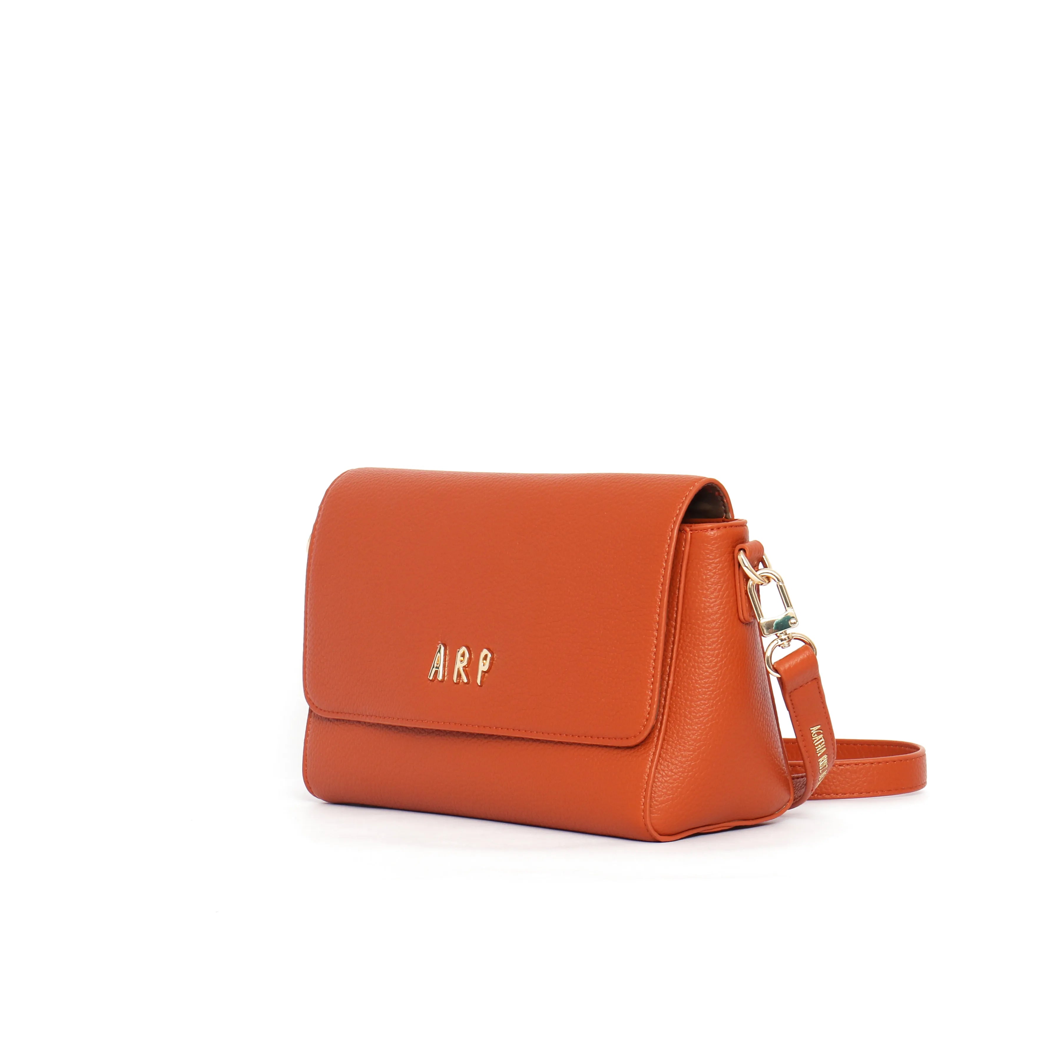 Shoulder bag with contrasting tile flap