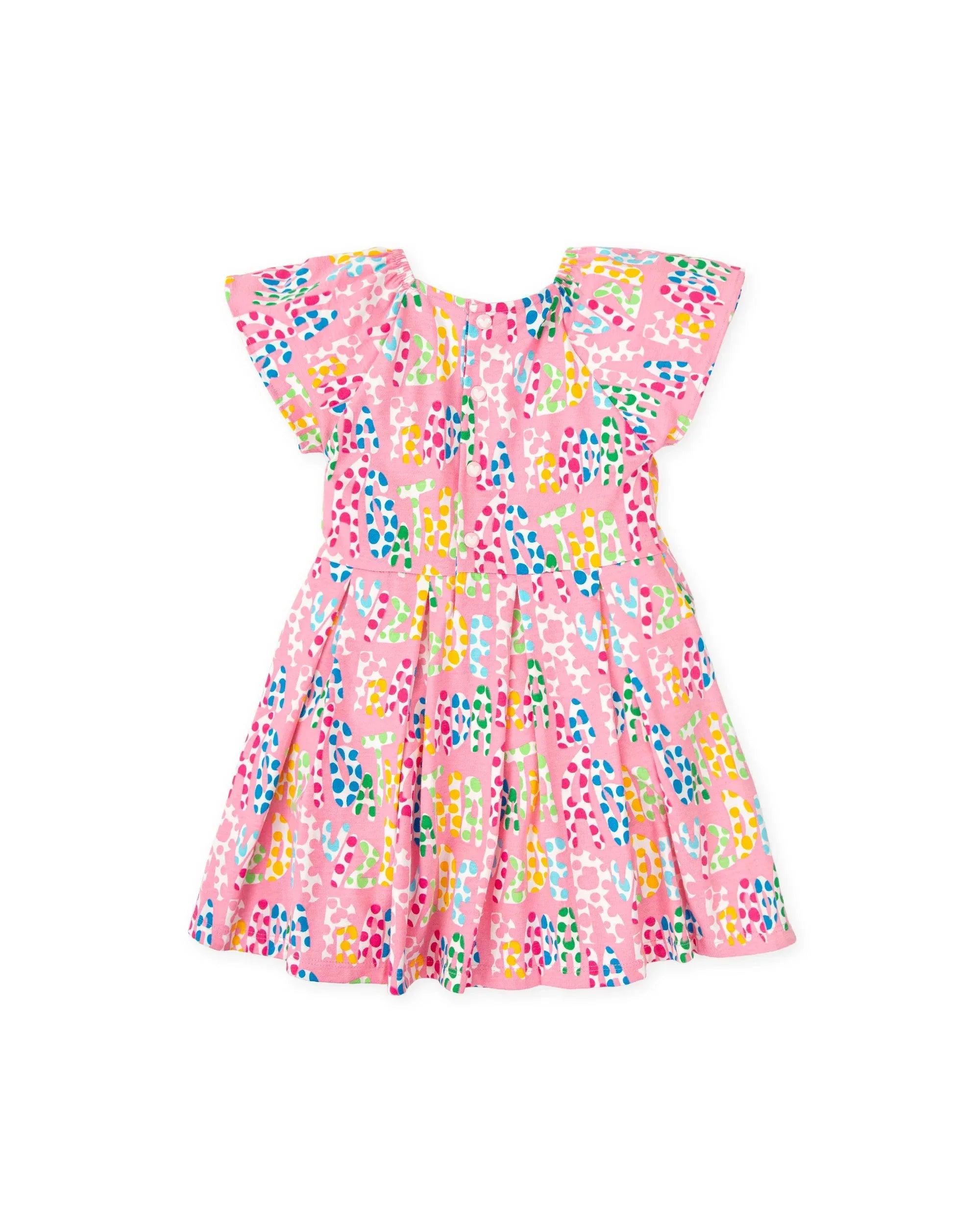 Vestido rosa estampado con escote abierto y falda amplia, mangas abullonadas