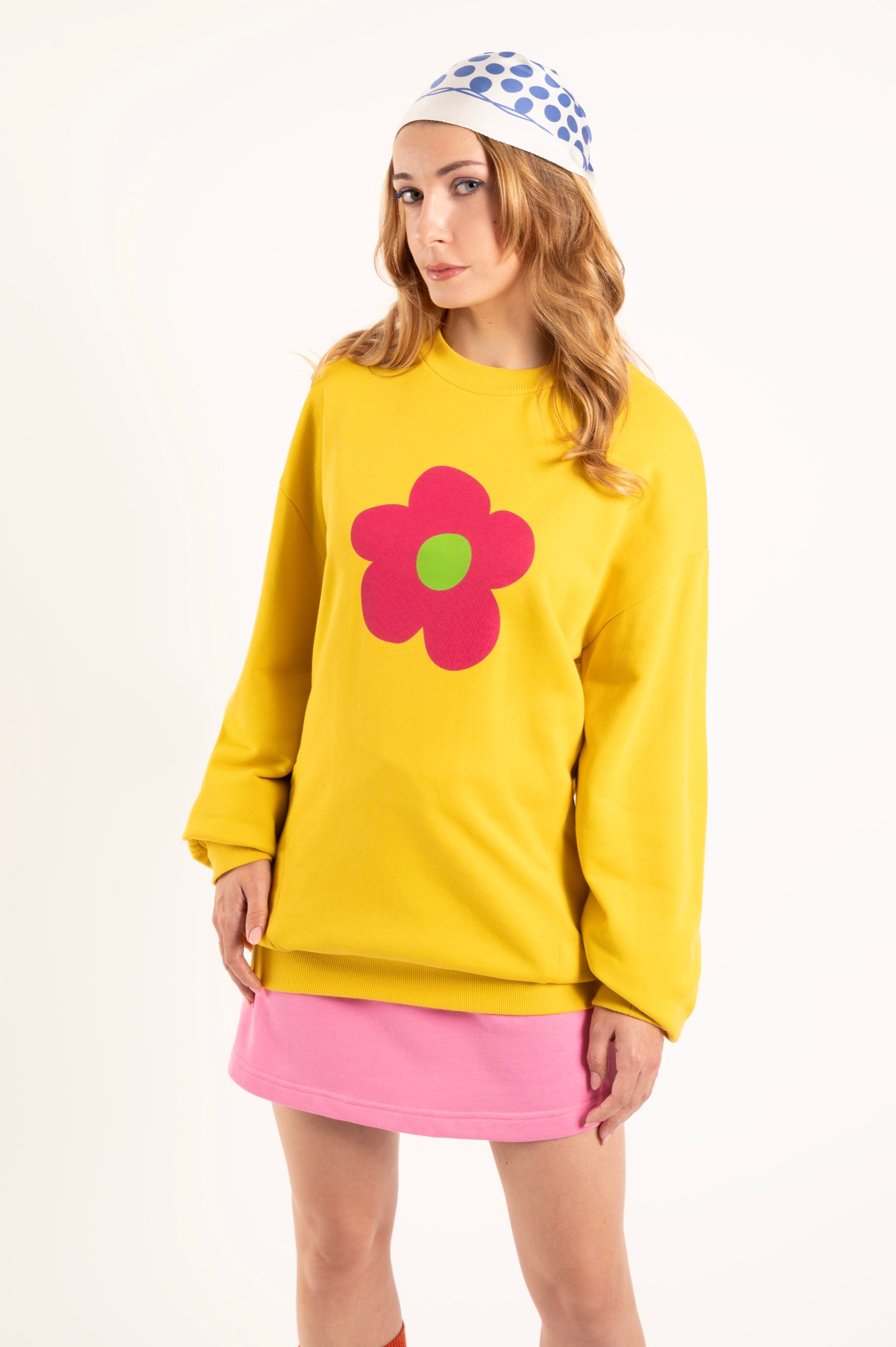 Sweat femme moutarde fleur fuchsia