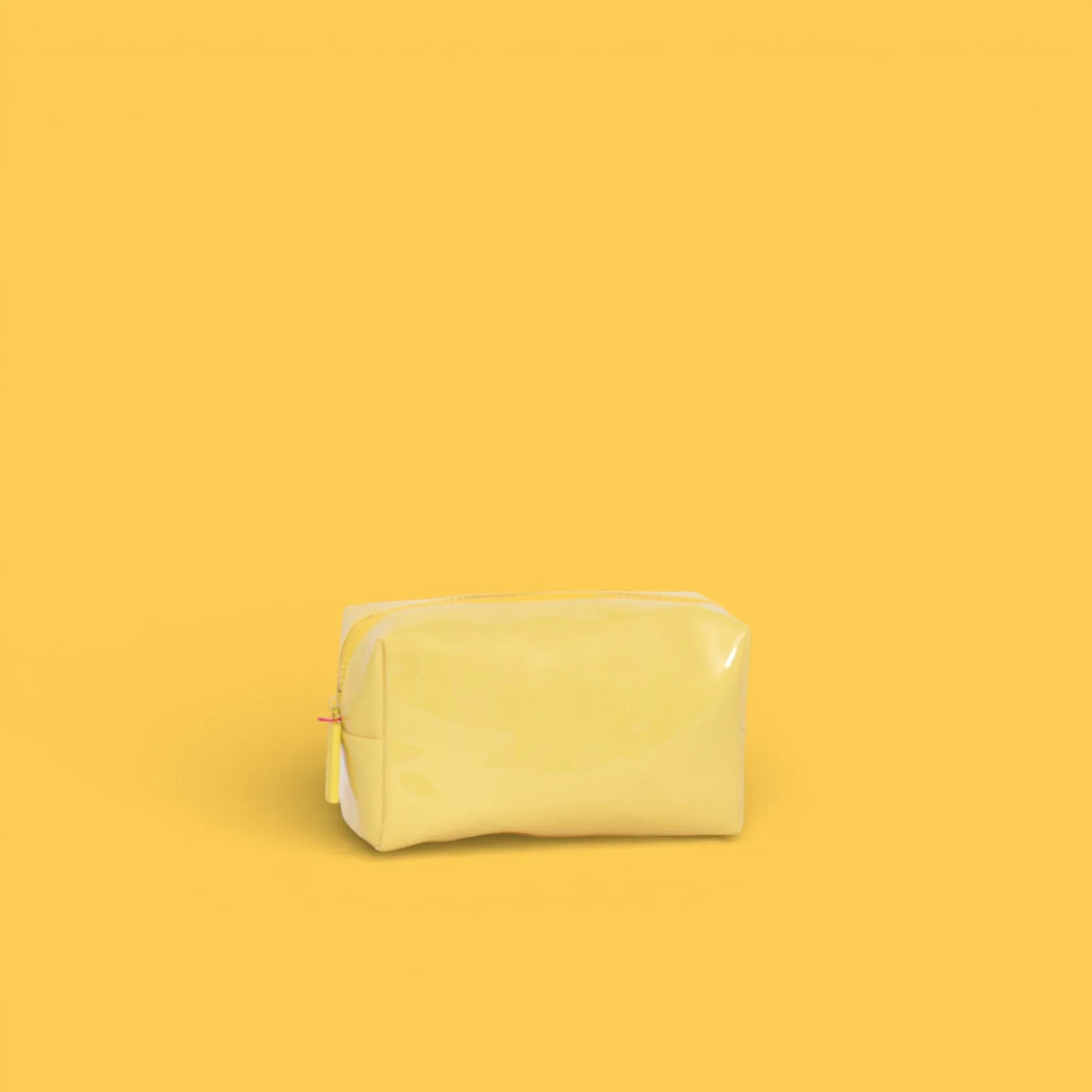 NECESER LOGO AMARILLO - Agatha Ruiz de la Prada