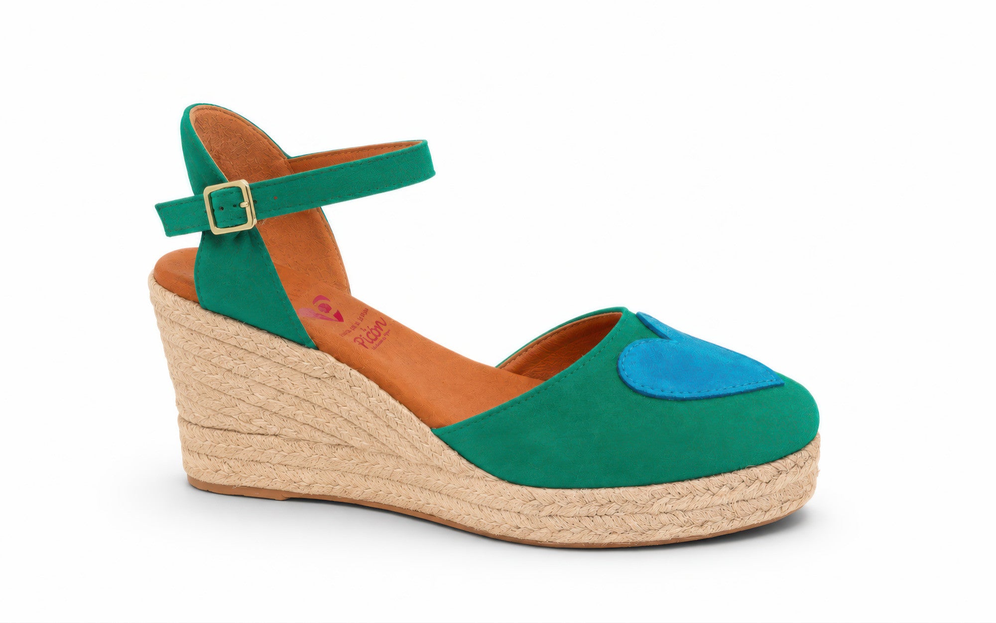 Alpargata de cuña verde con hebilla, plataforma de yute y parches azules en la pala