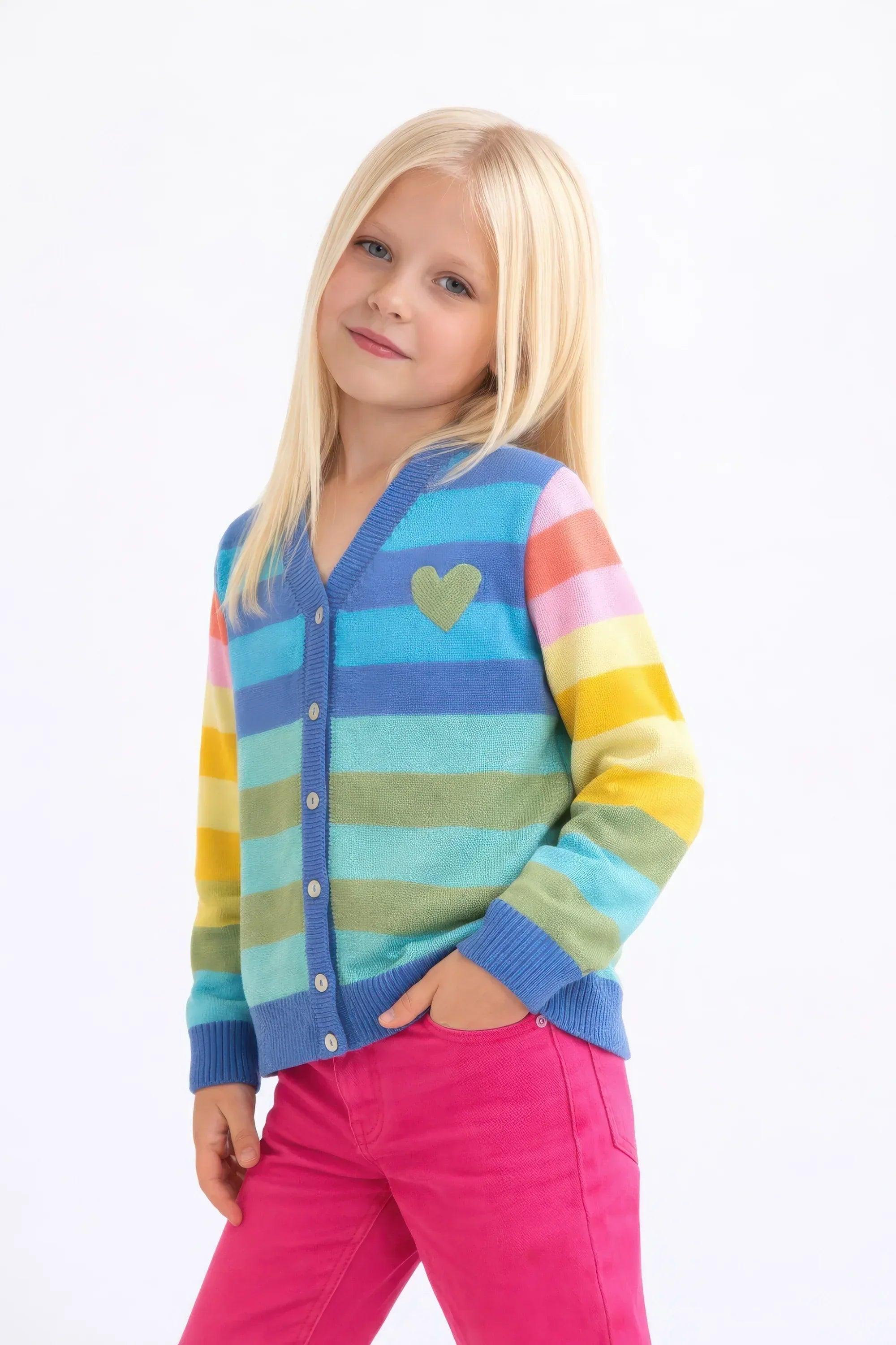 Chaqueta infantil de rayas multicolor con botones y corazón bordado en el pecho