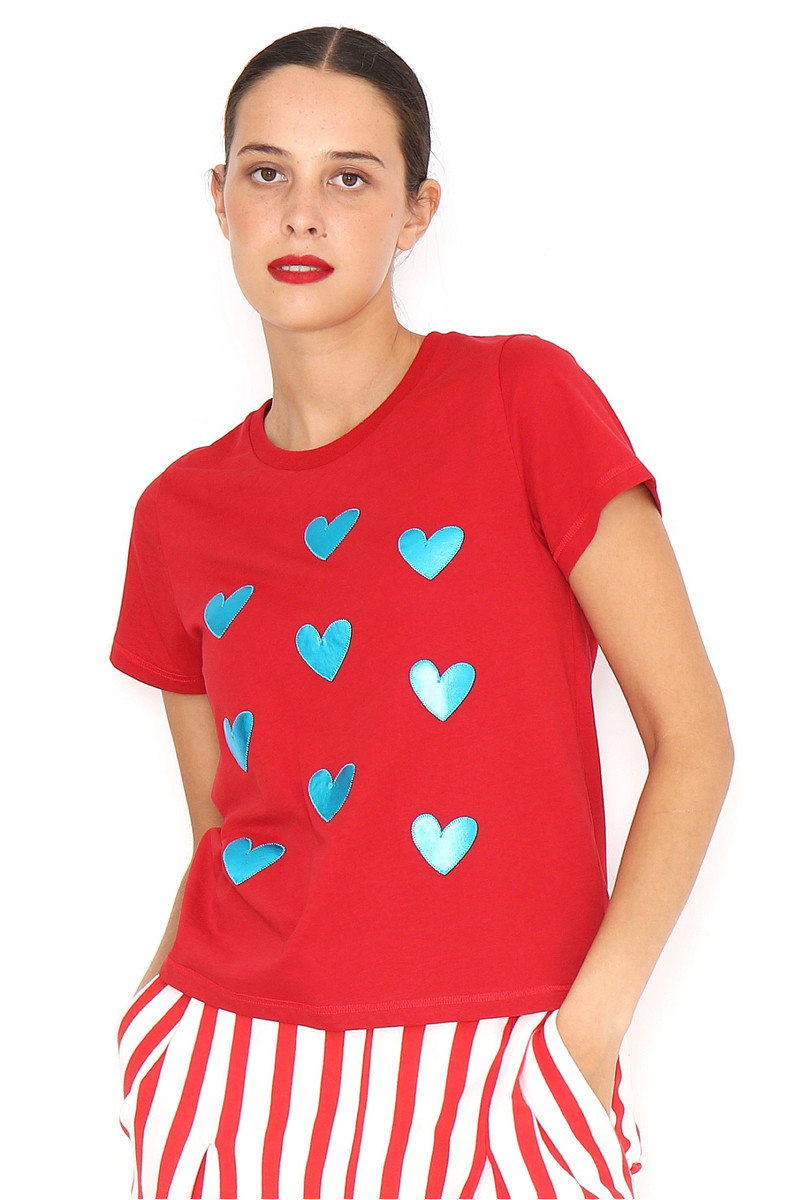 RED T-SHIRT BLUE HEARTS